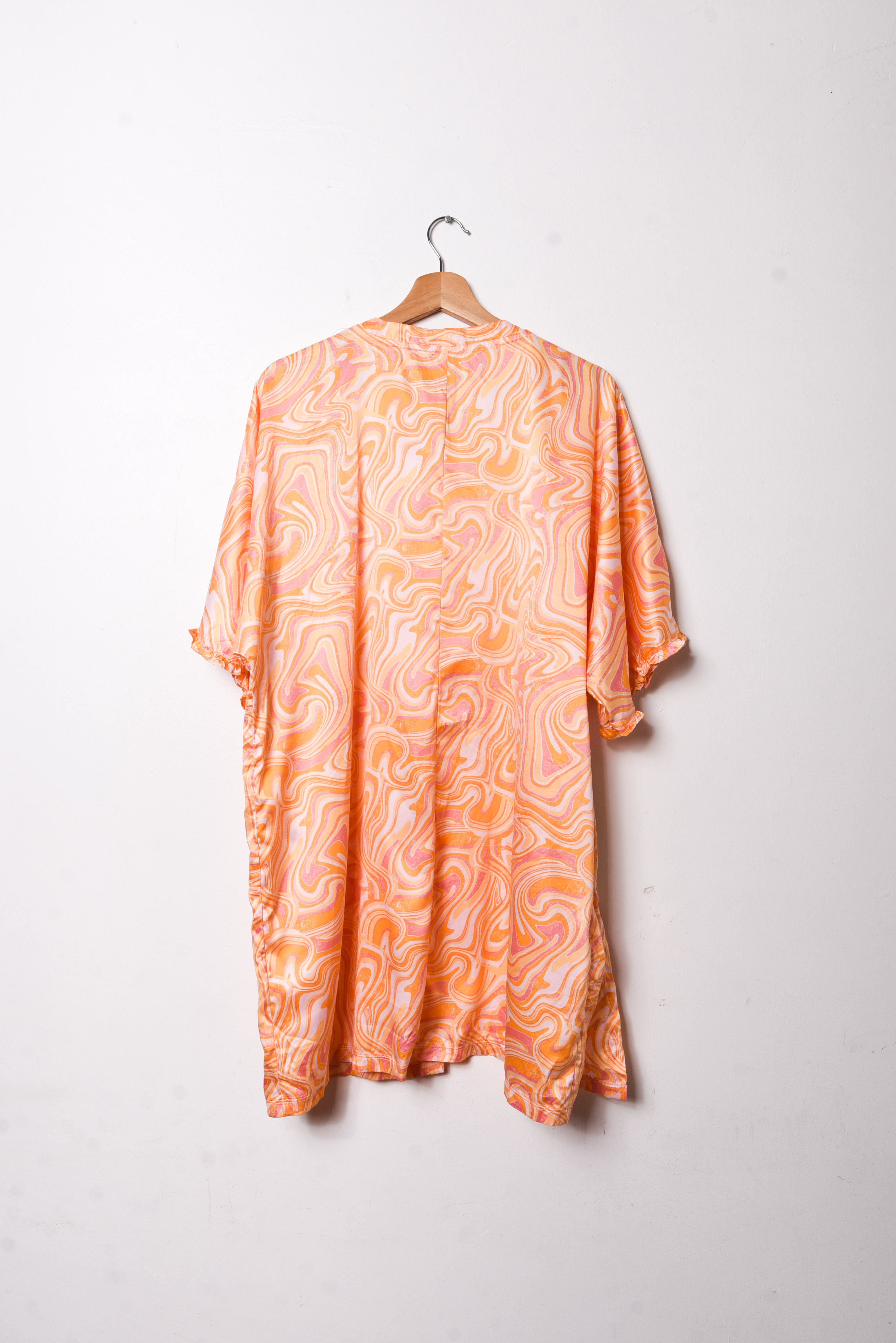 Kimono satinado naranjo wavy