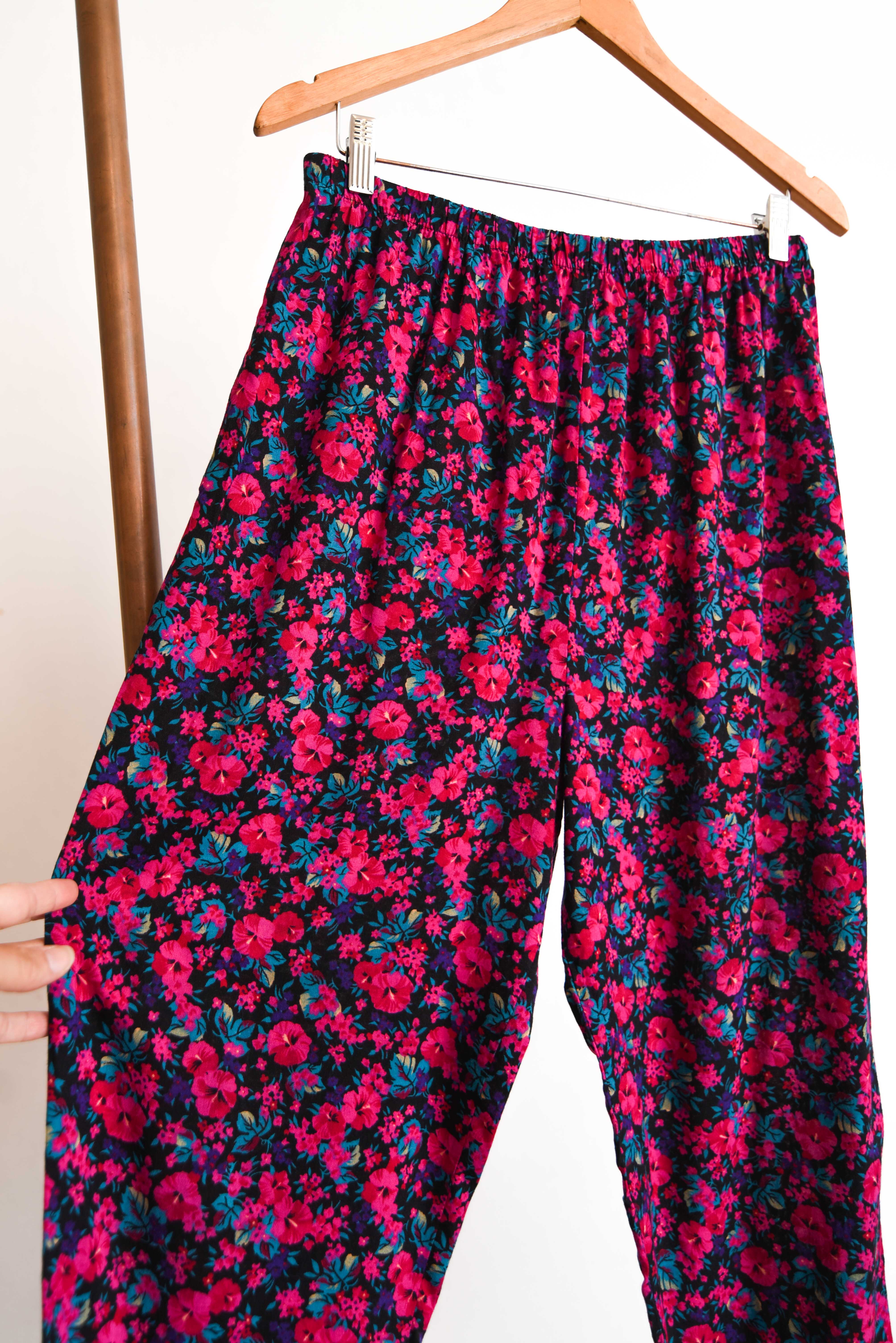Pantalón floral bombacho rosado