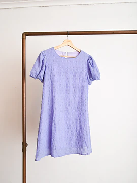 Vestido lila vaporoso globo