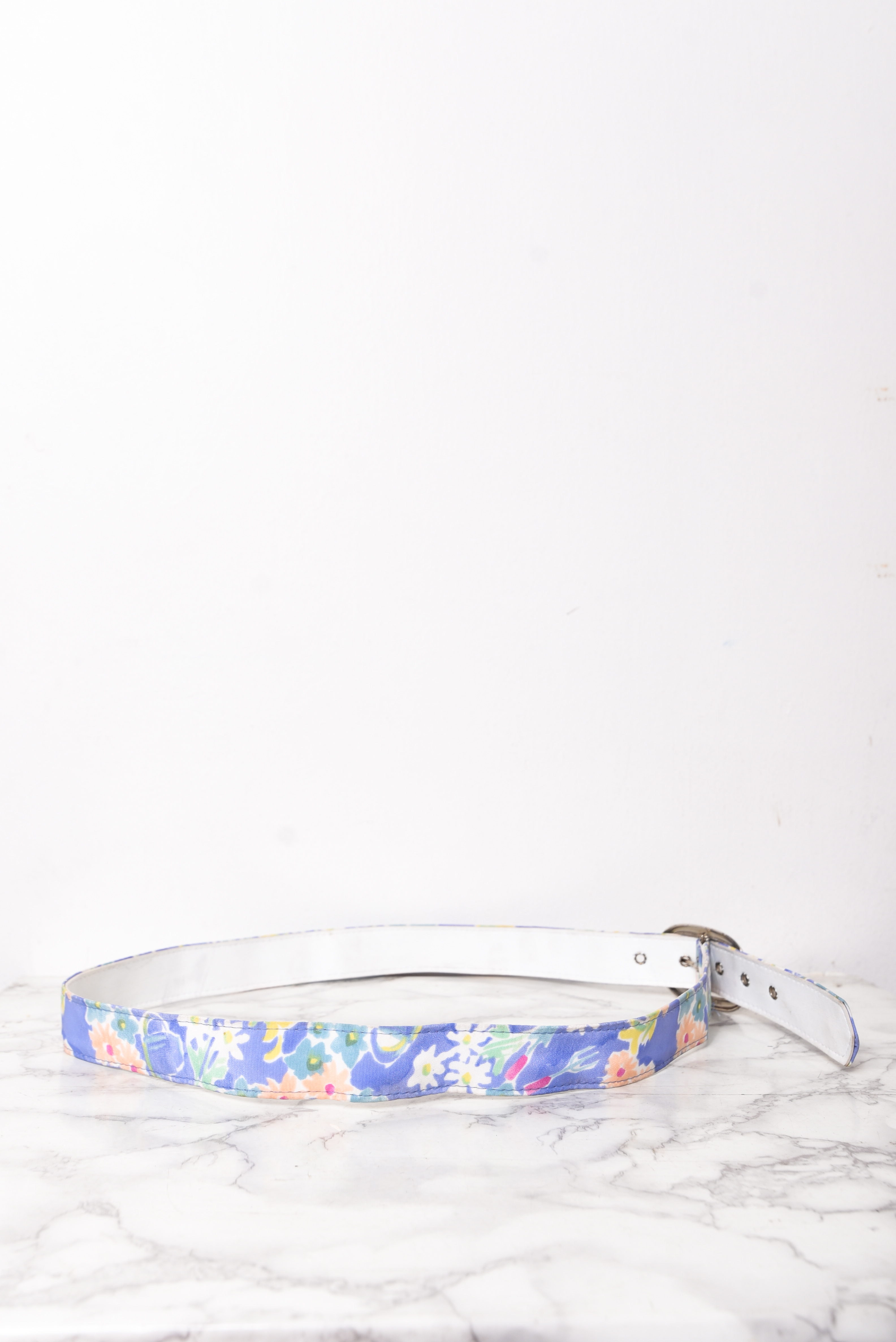 Cinturón floral pastel lila