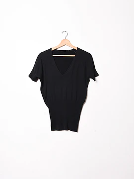 Top tejido negro manga murciélago
