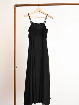 Vestido negro seda Laura Ashley
