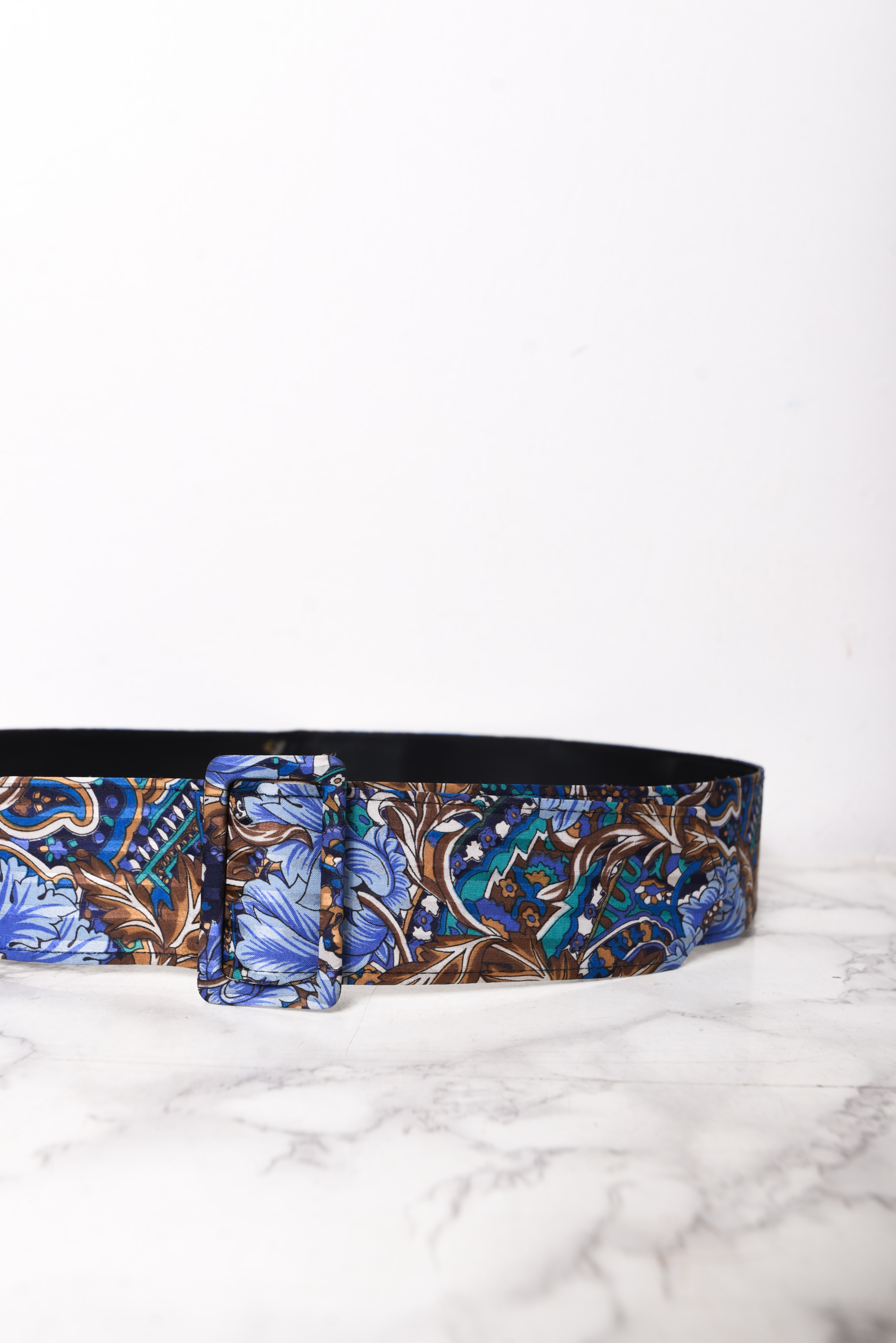 Cinturón vintage satinado paisley