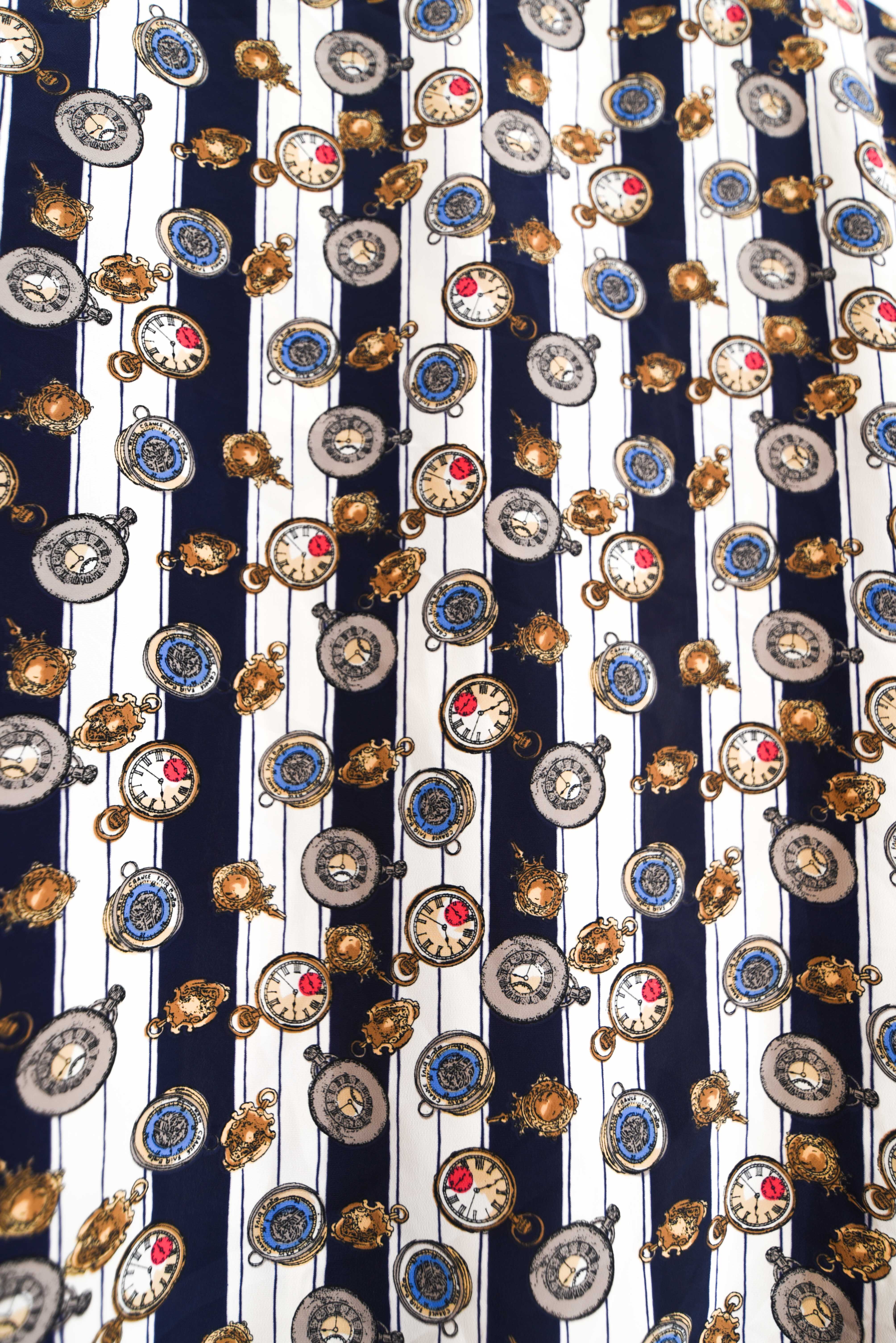 Blusa vintage print relojitos