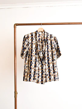 Blusa vintage print relojitos