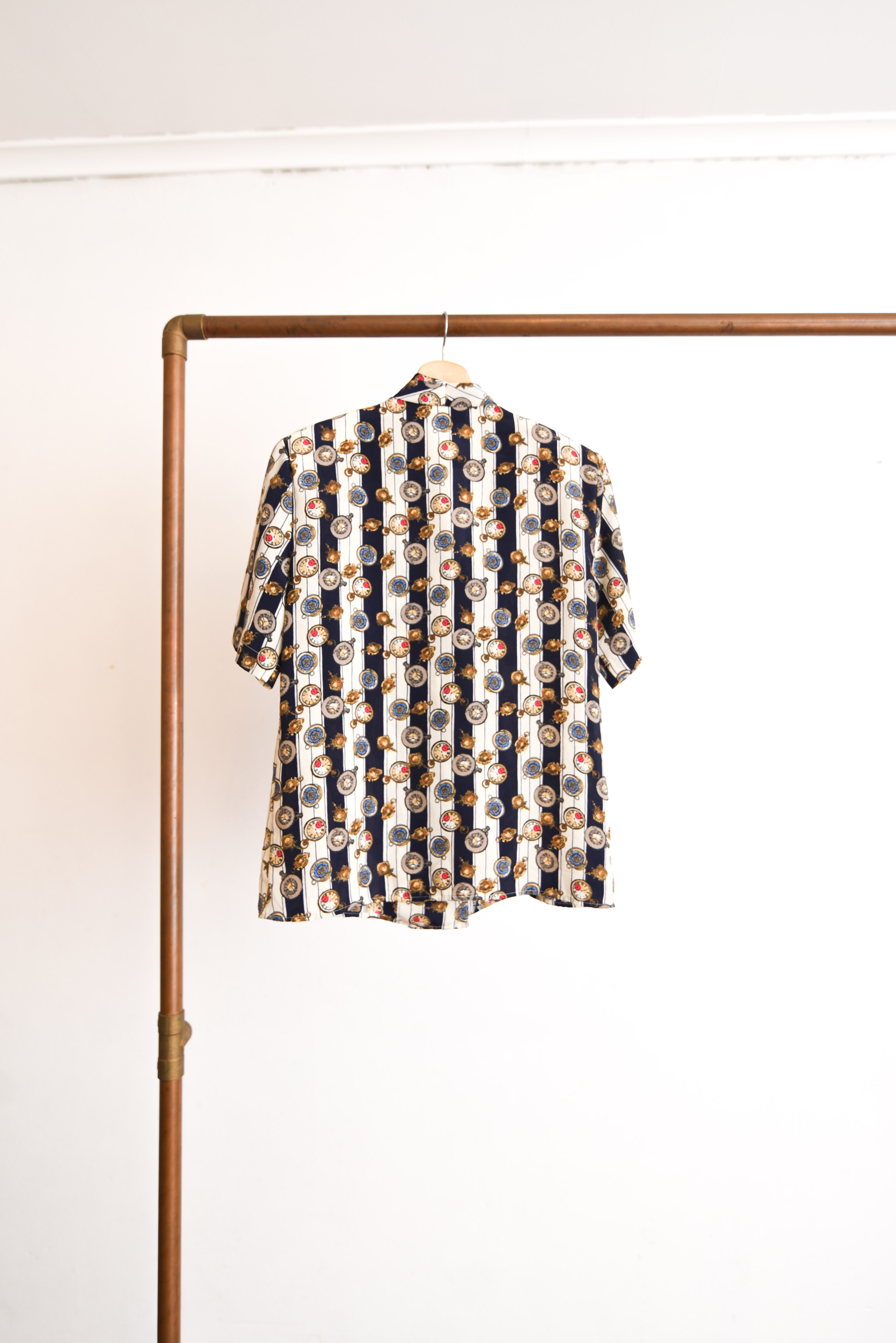Blusa vintage print relojitos