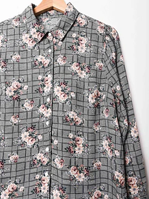 Blusa gris Gales y flores