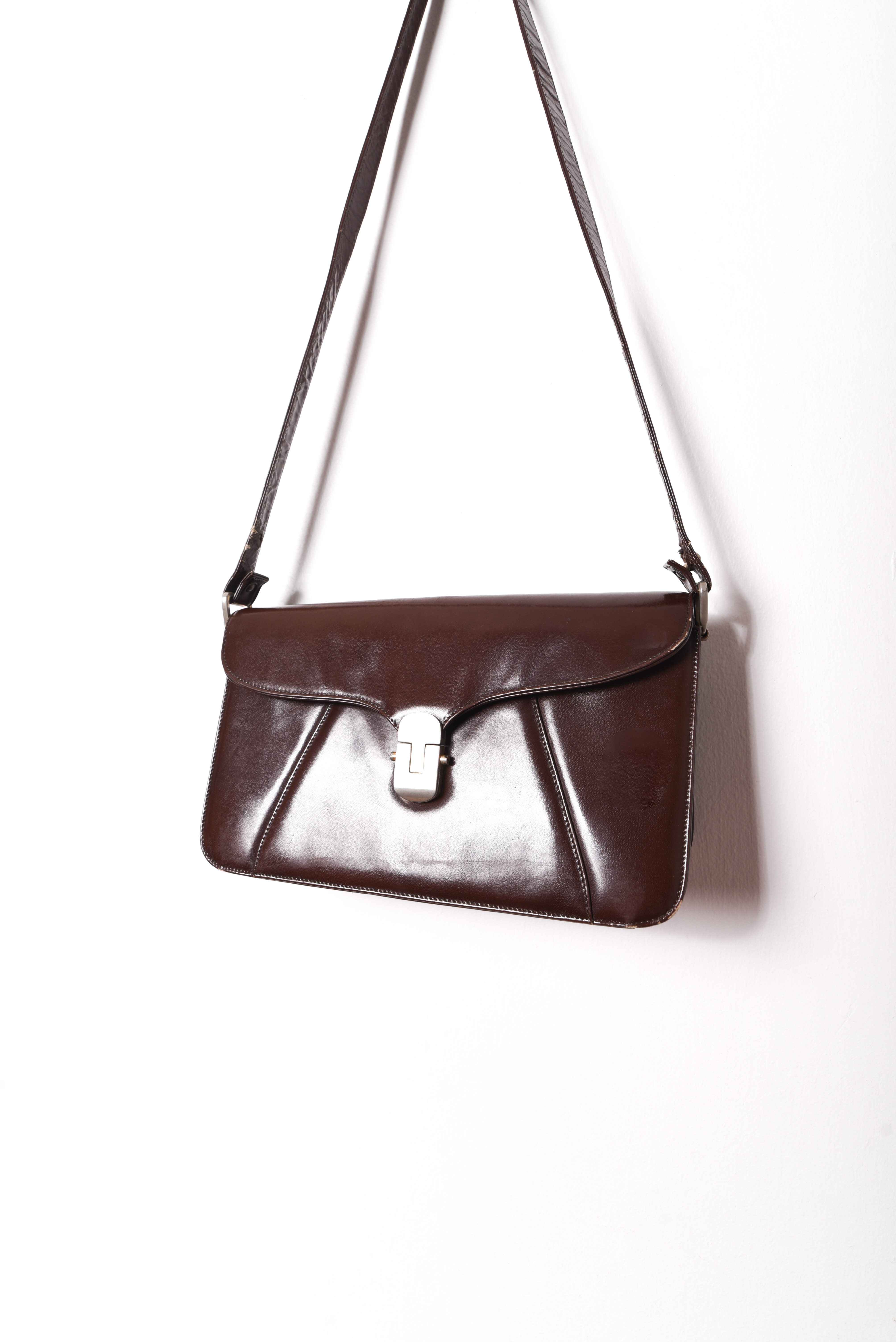 Cartera café cuero vntg