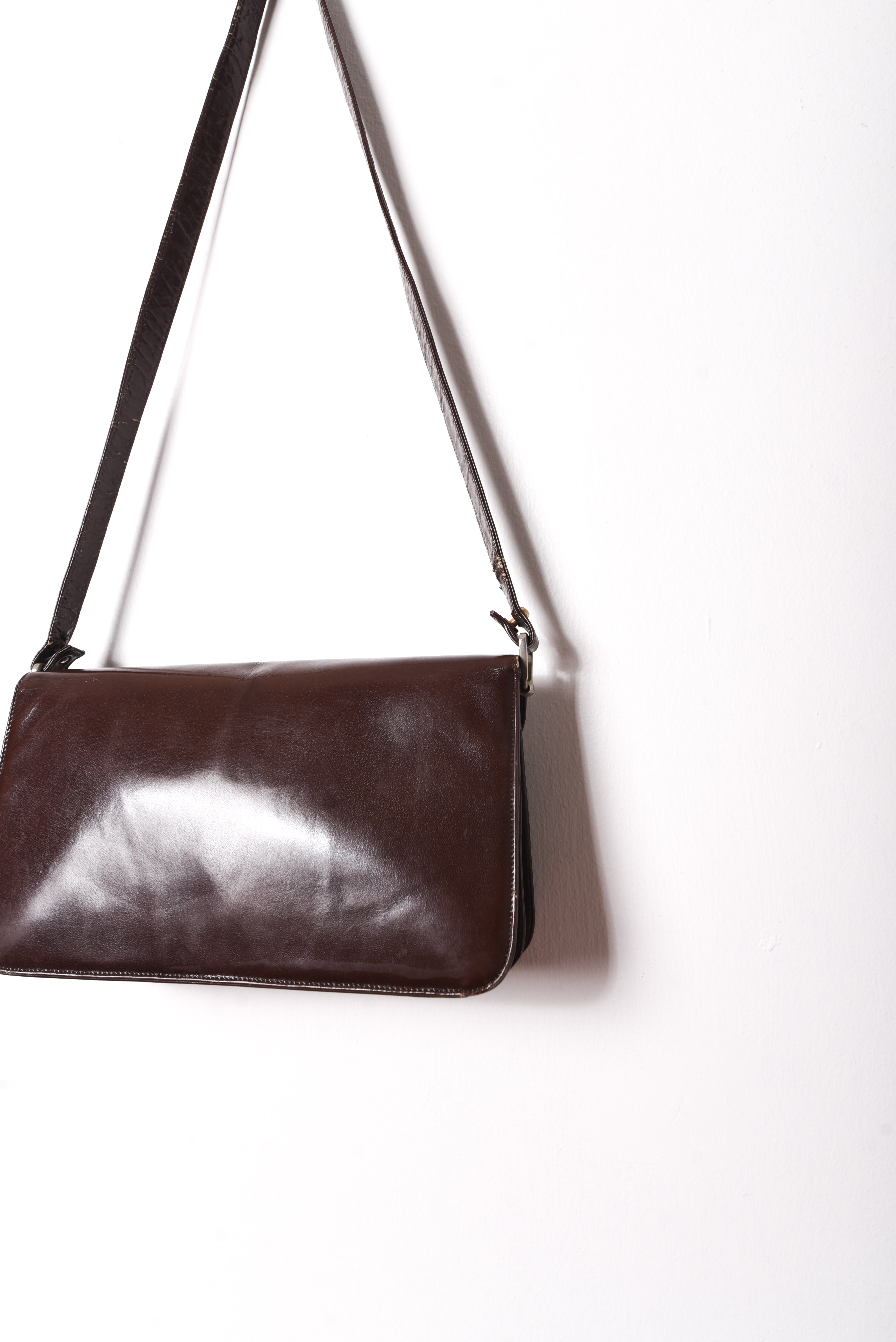 Cartera café cuero vntg