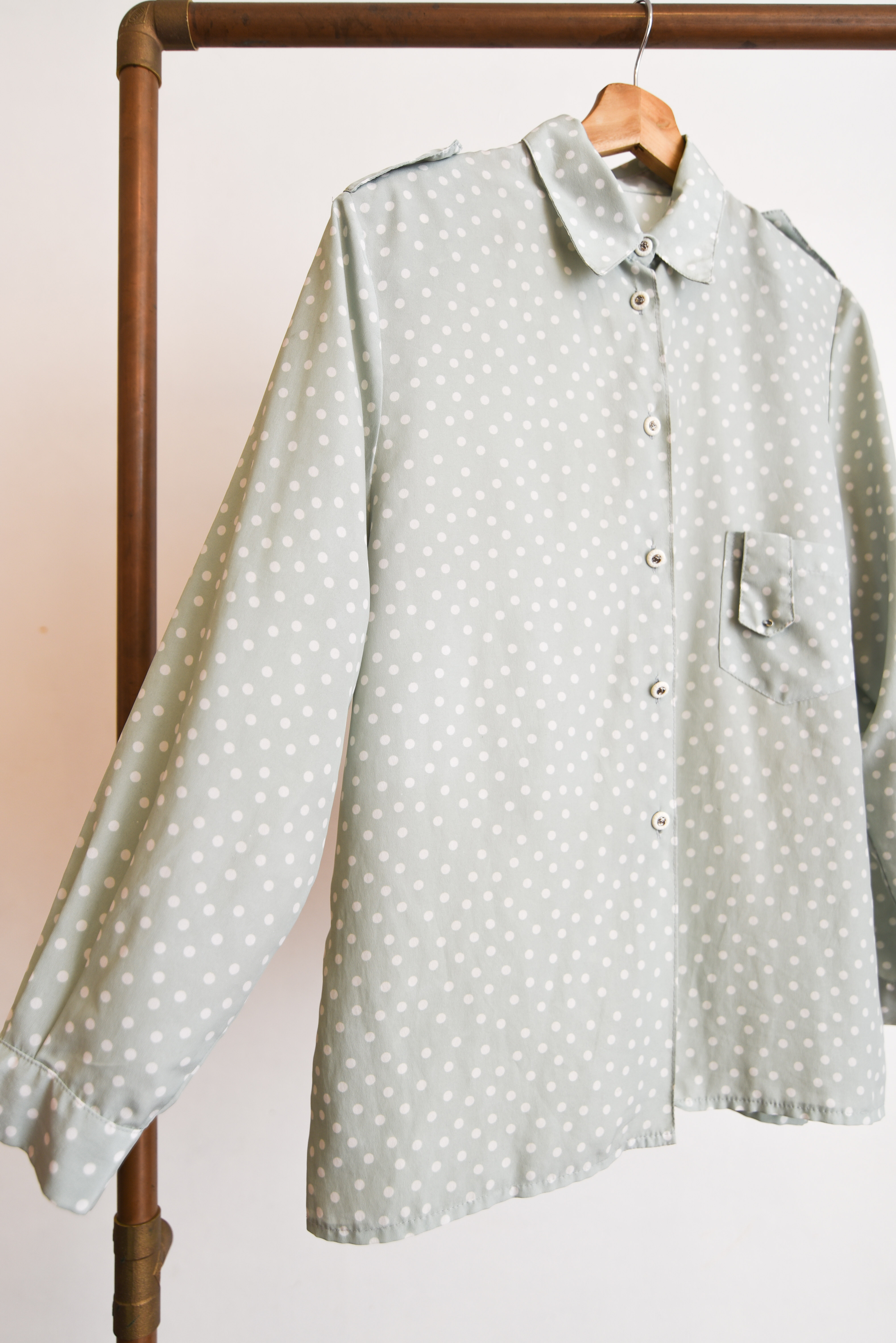 Blusa gris vintage lunares