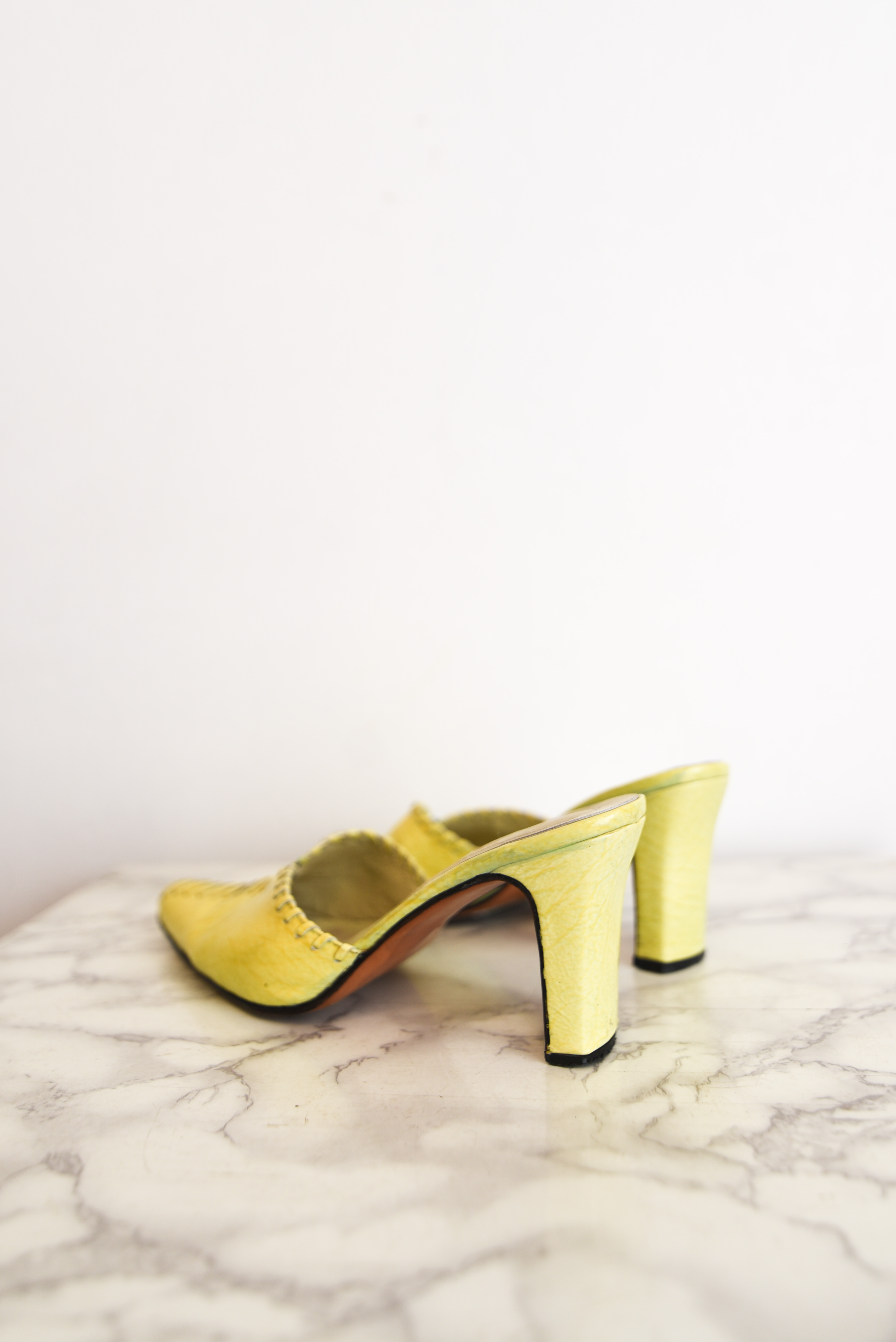 Zapatos de taco amarillo vntg
