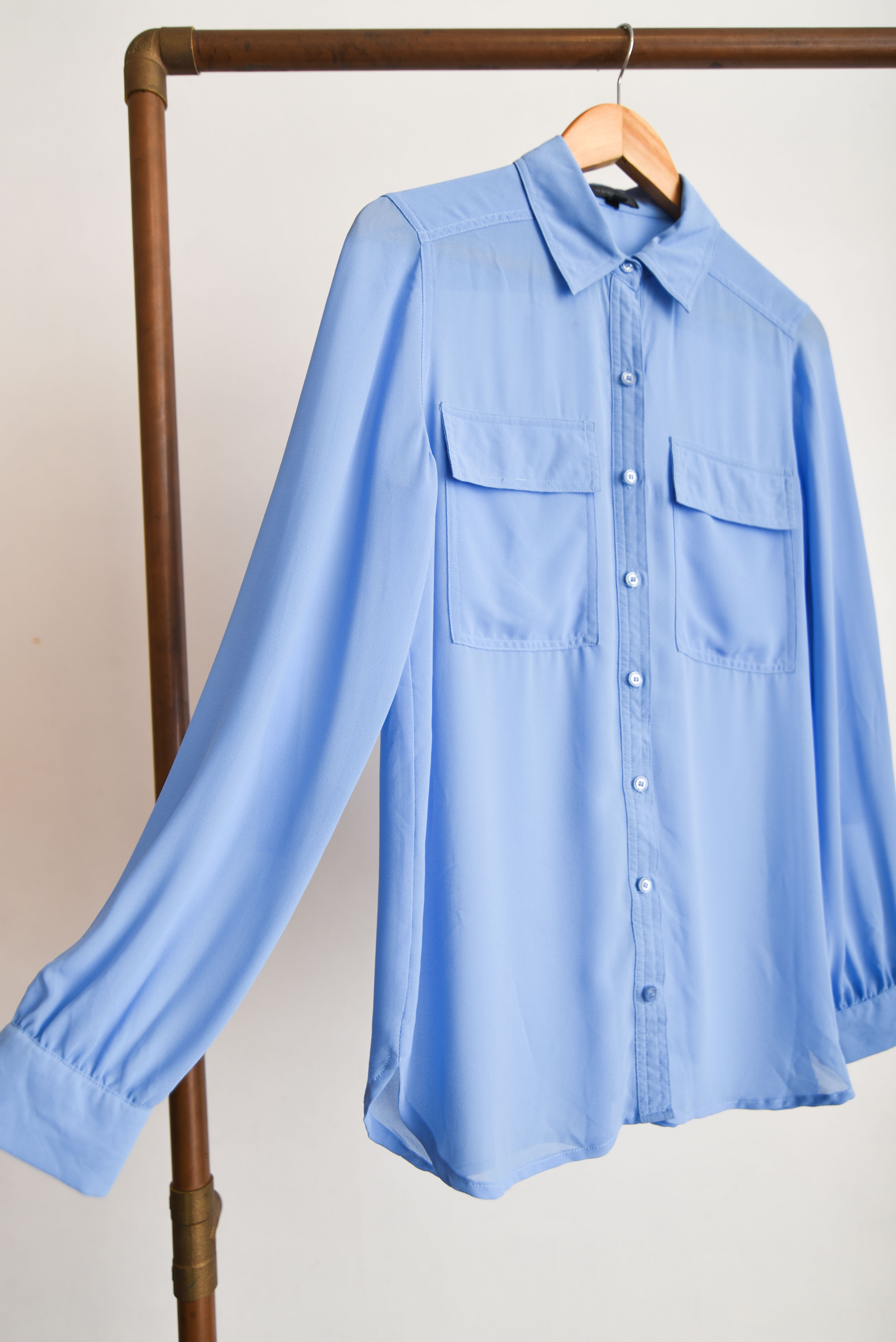 Blusa celeste traslucida