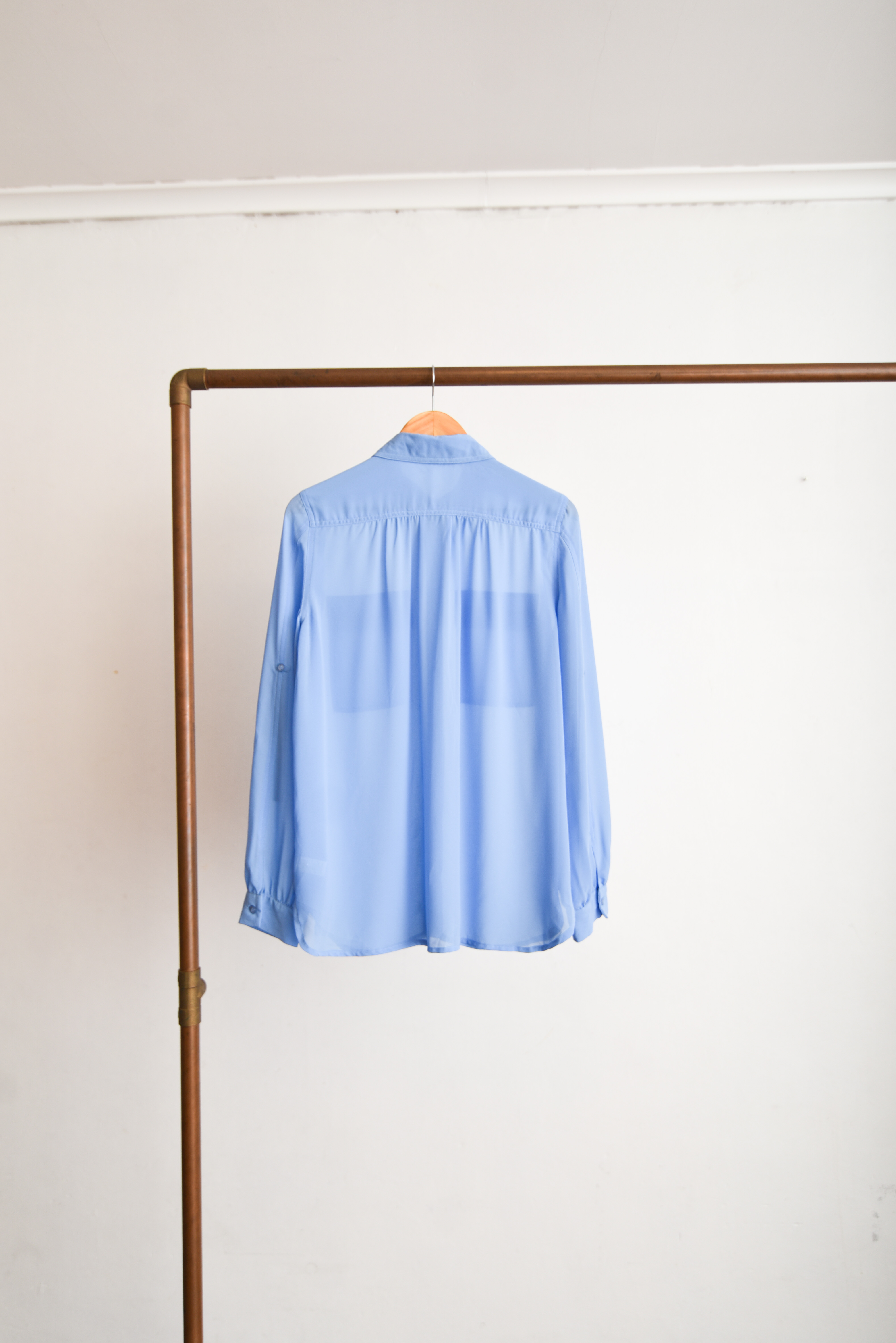 Blusa celeste traslucida