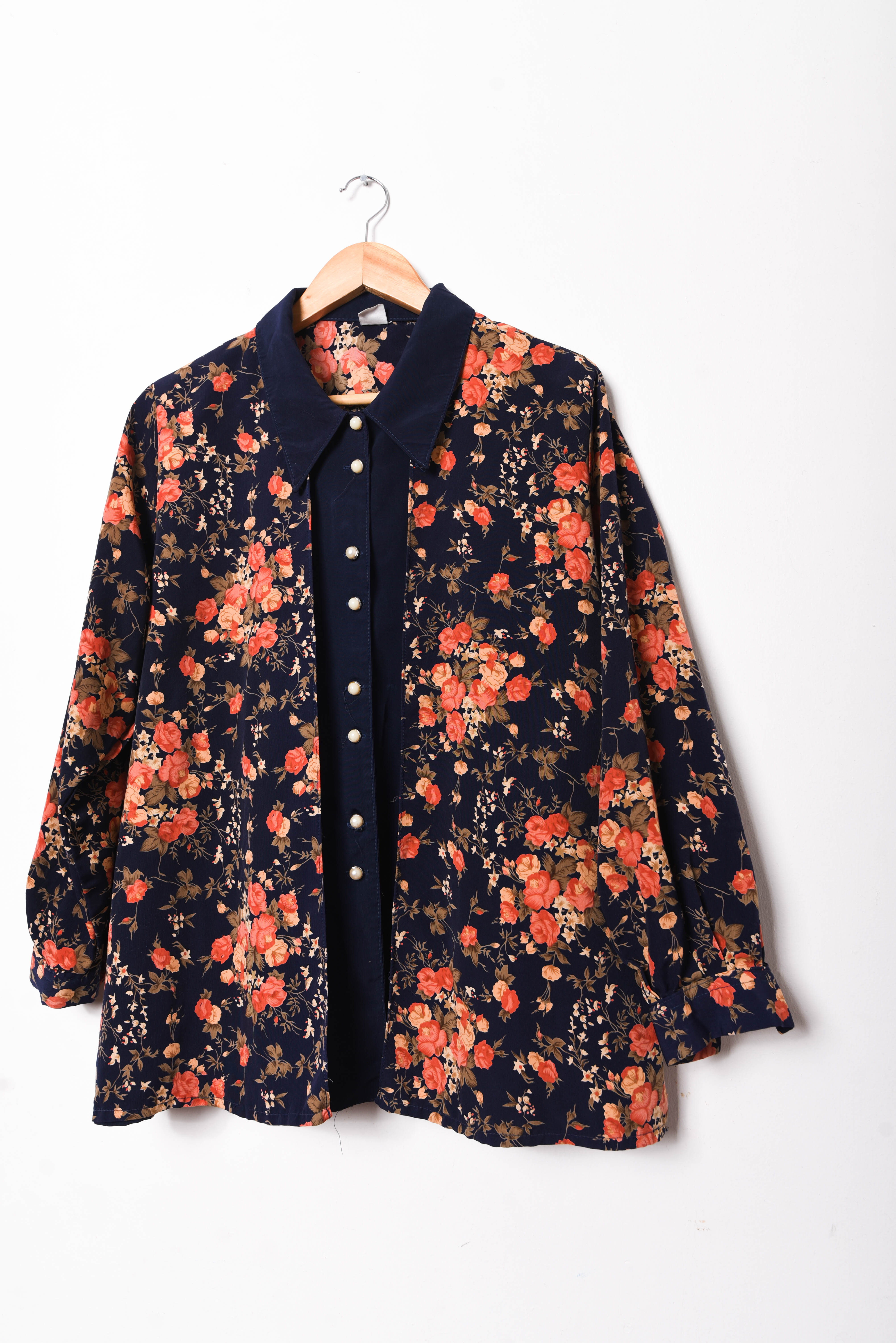 Blusa azul floral vintage