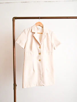 Mini vestido marfil botones 90s