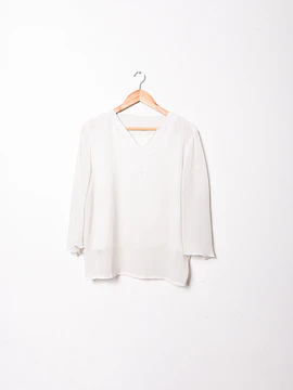 Blusa blanca bordada vaporosa