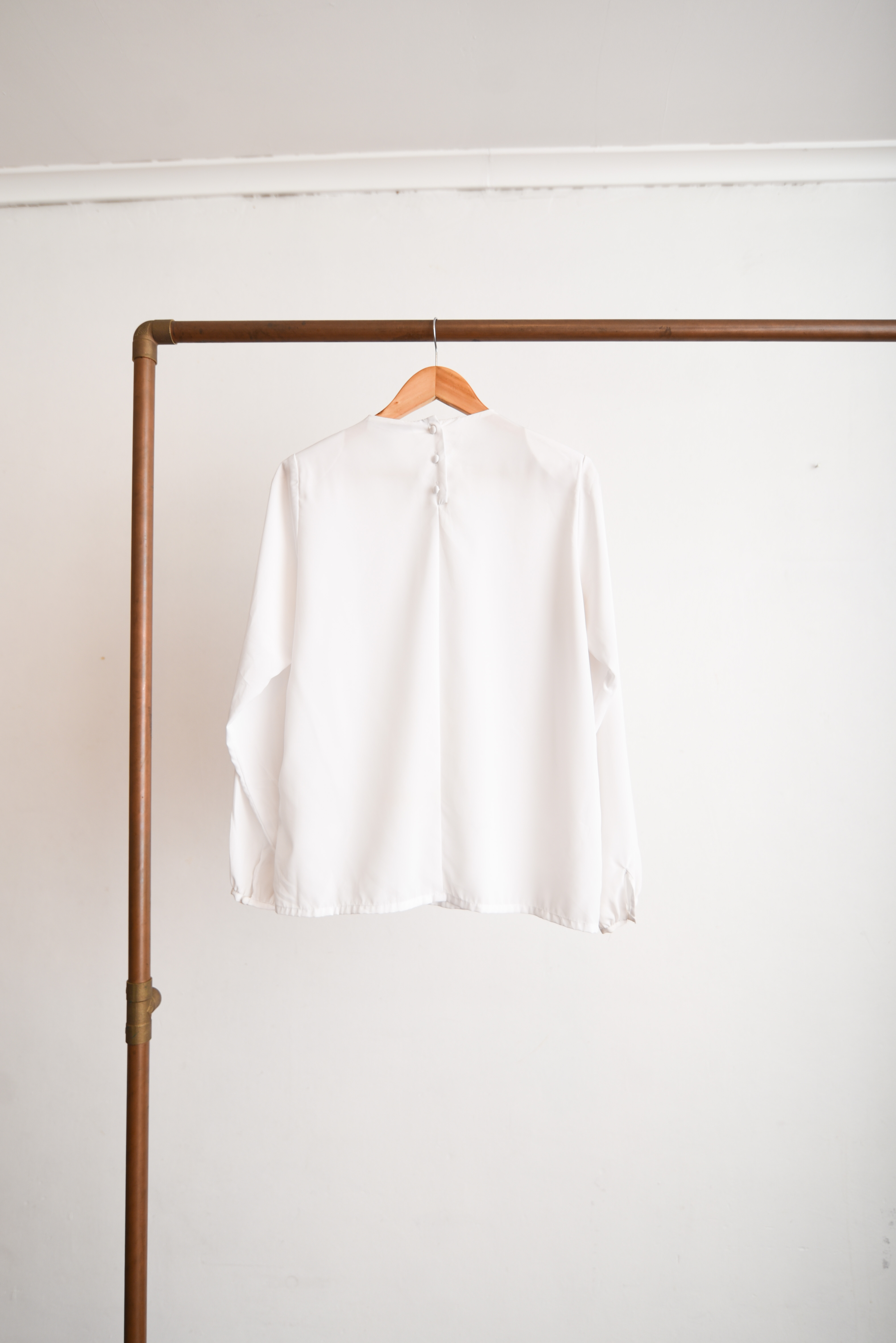 Blusa blanca vintage bordado perlas