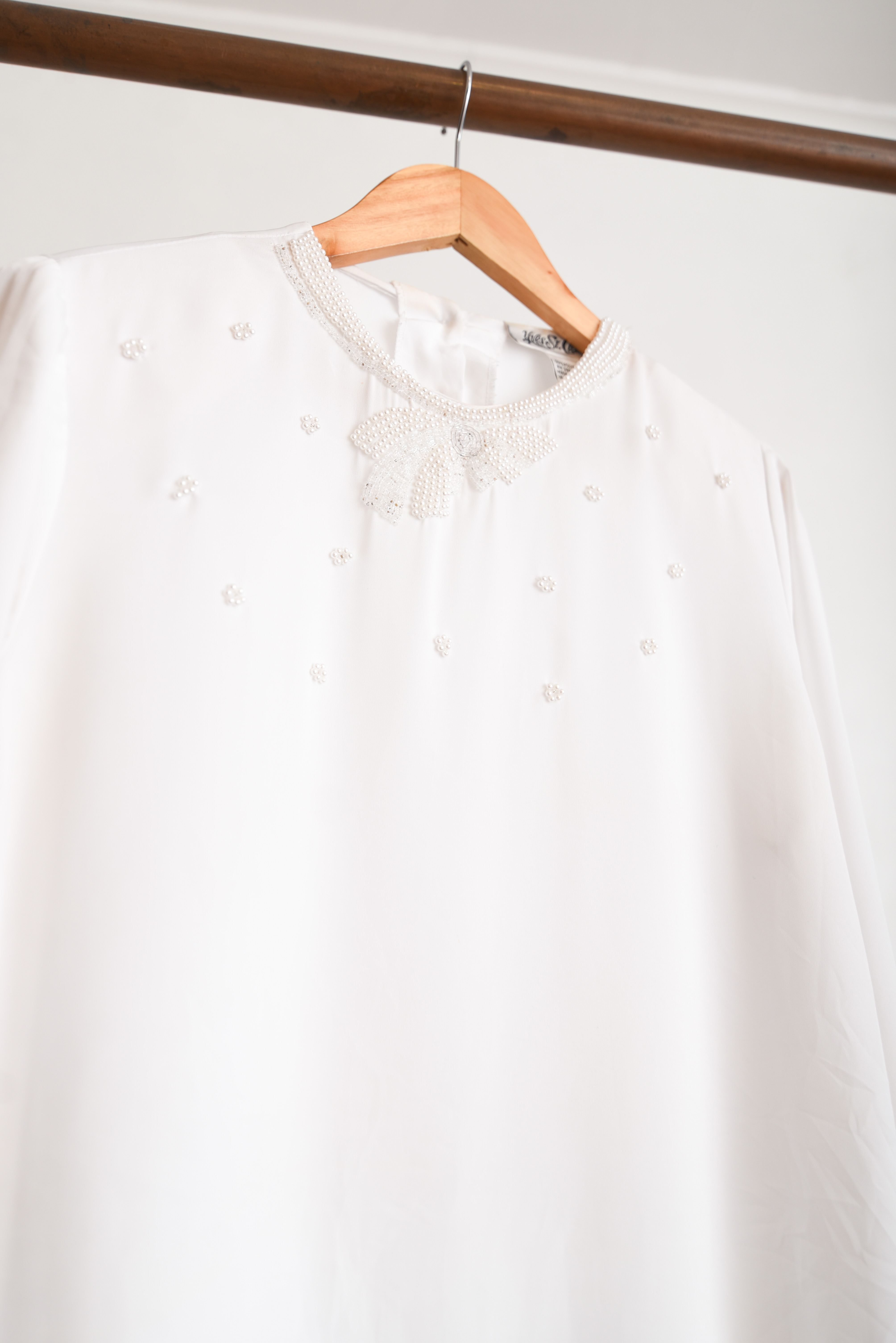 Blusa blanca vintage bordado perlas