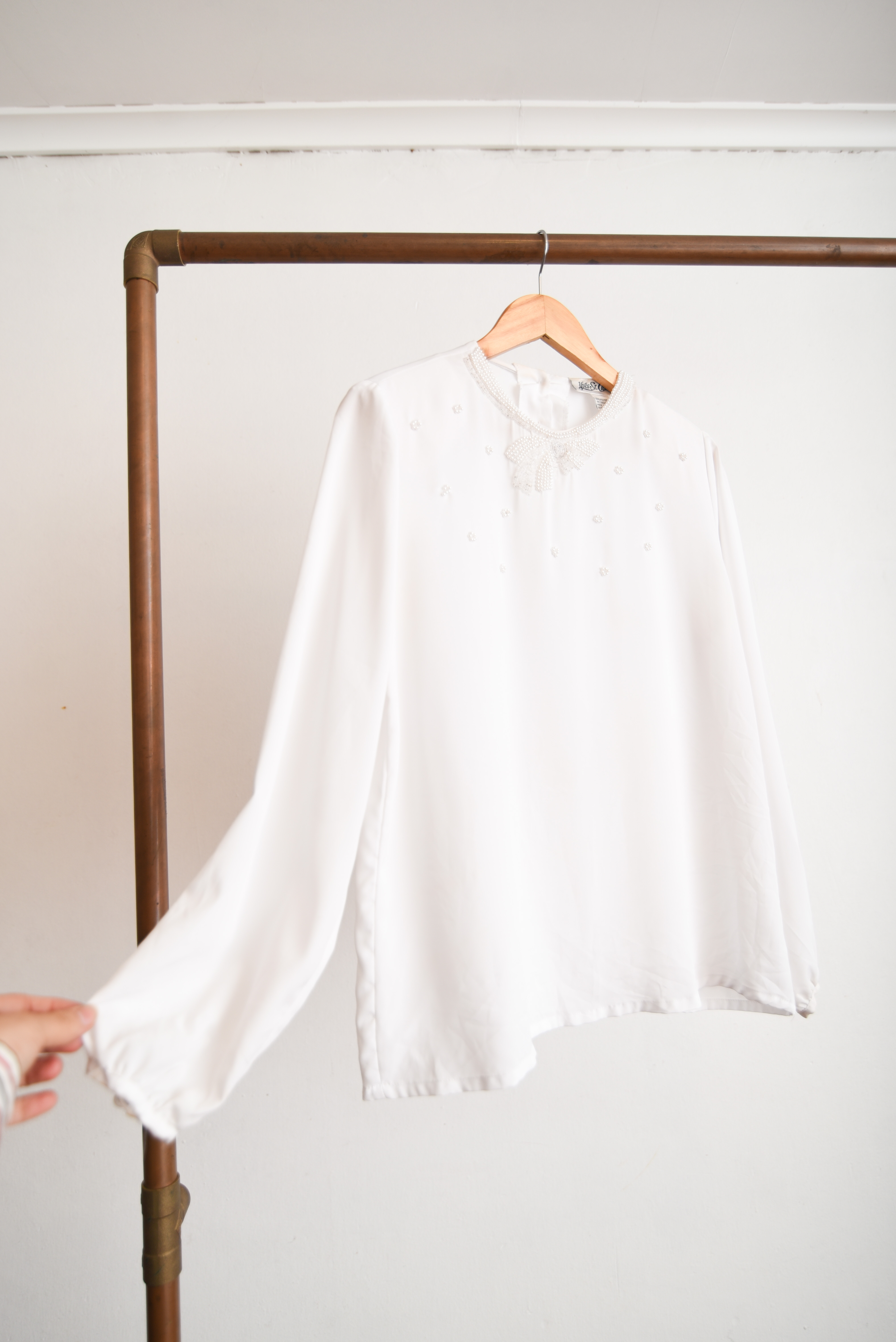 Blusa blanca vintage bordado perlas