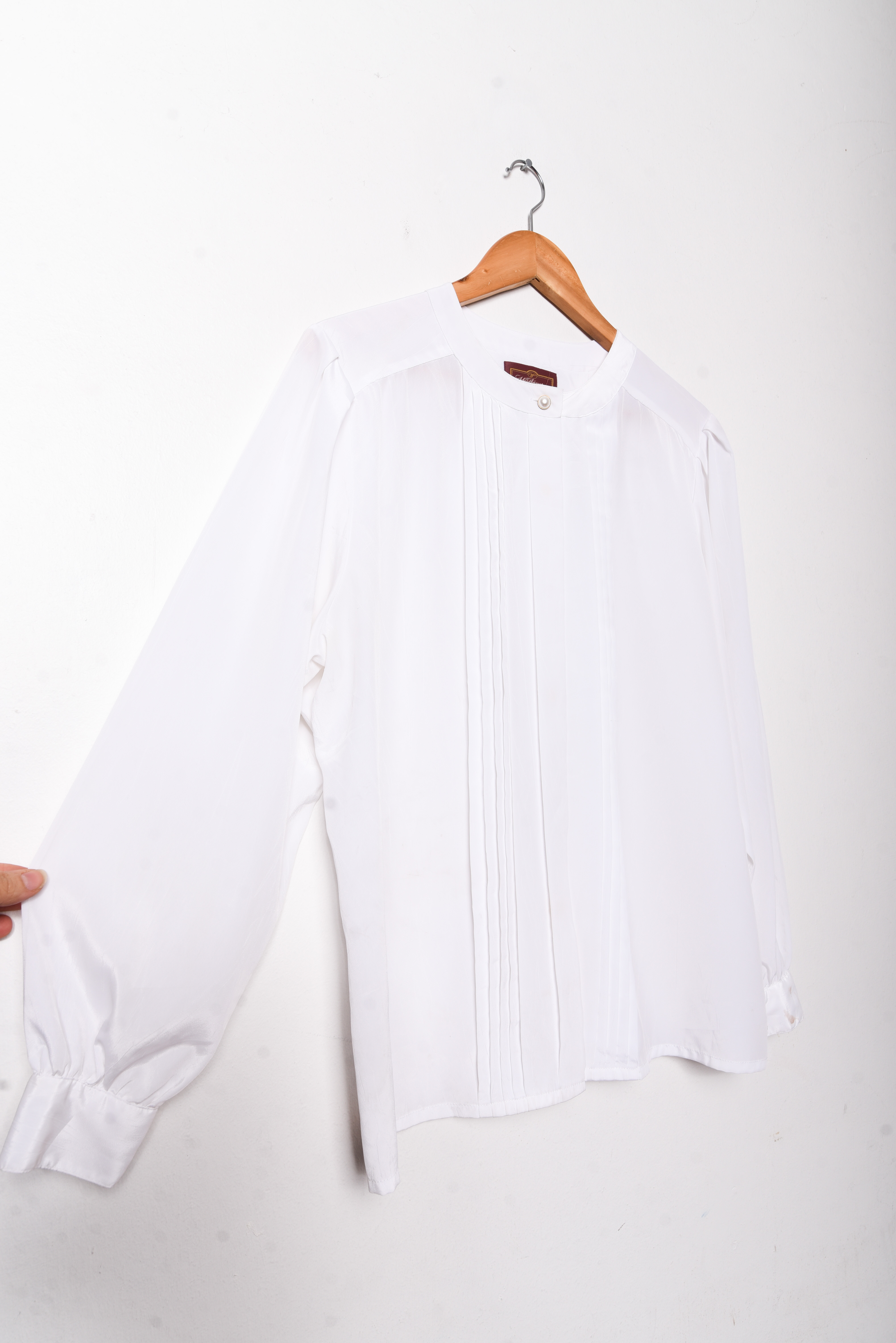 Blusa blanca plisada vintage