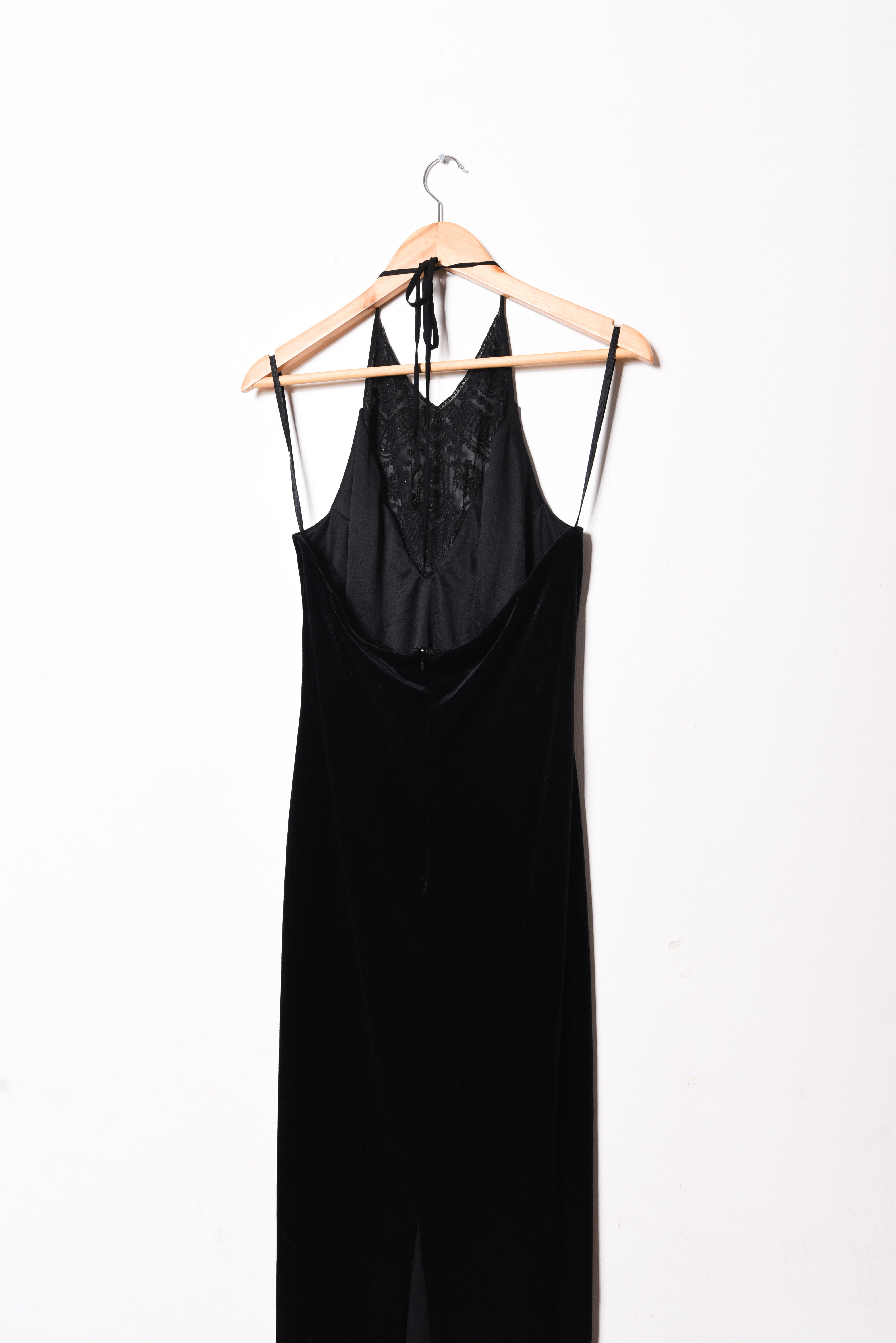 Maxi vestido negro fiesta pedrería 90s