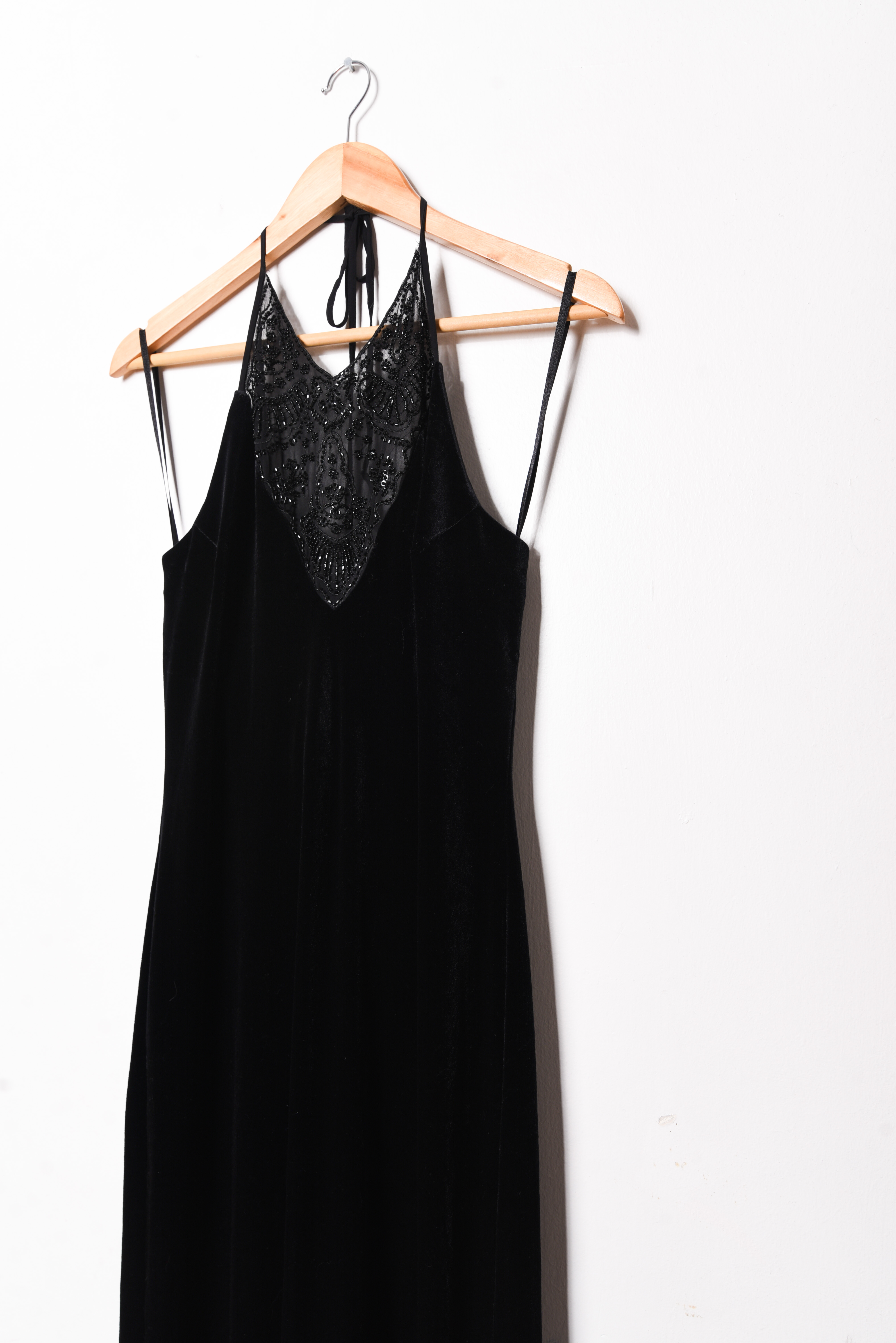 Maxi vestido negro fiesta pedrería 90s