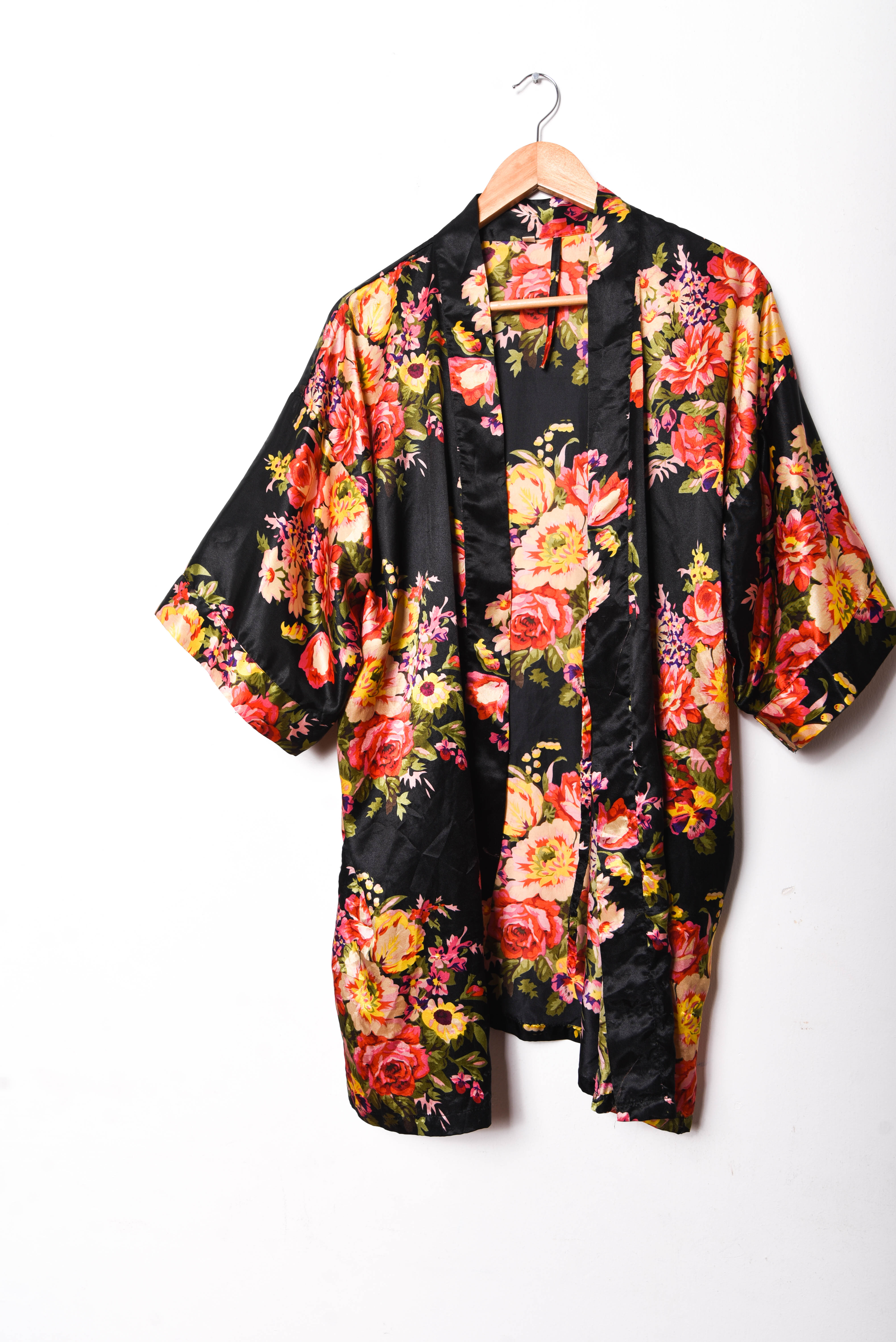 Kimono satín floral 