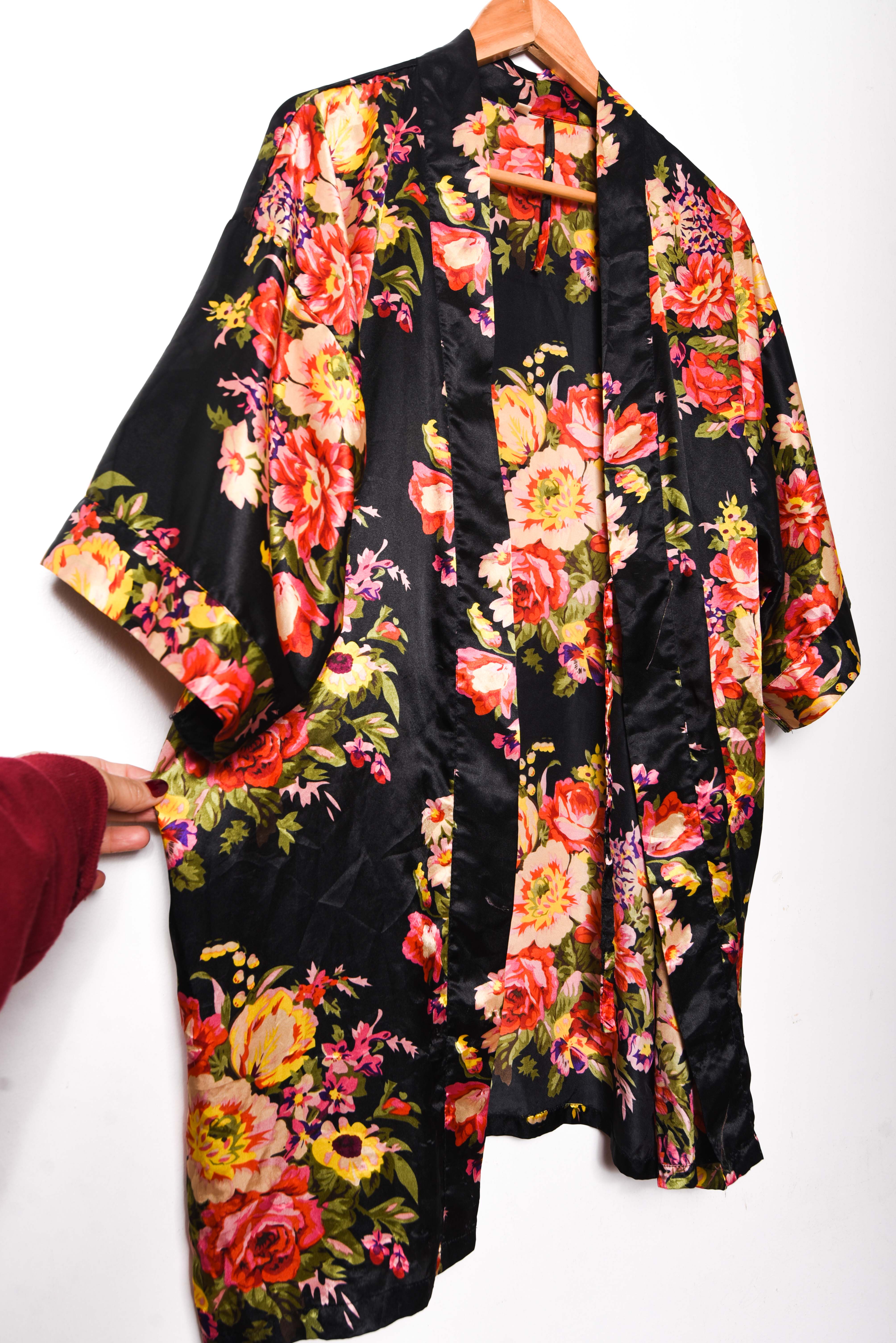 Kimono satín floral 