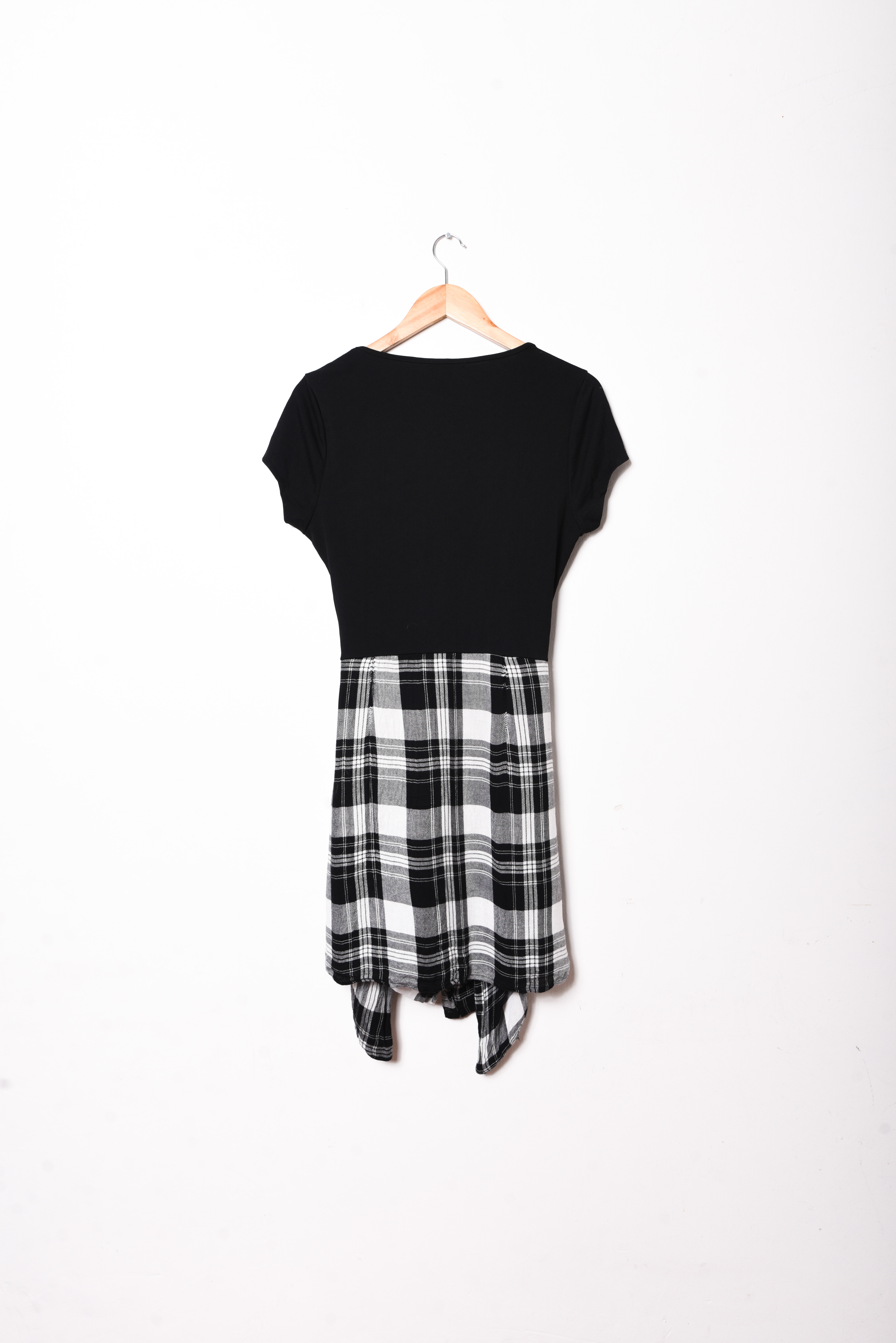 Vestido black tartán nudo