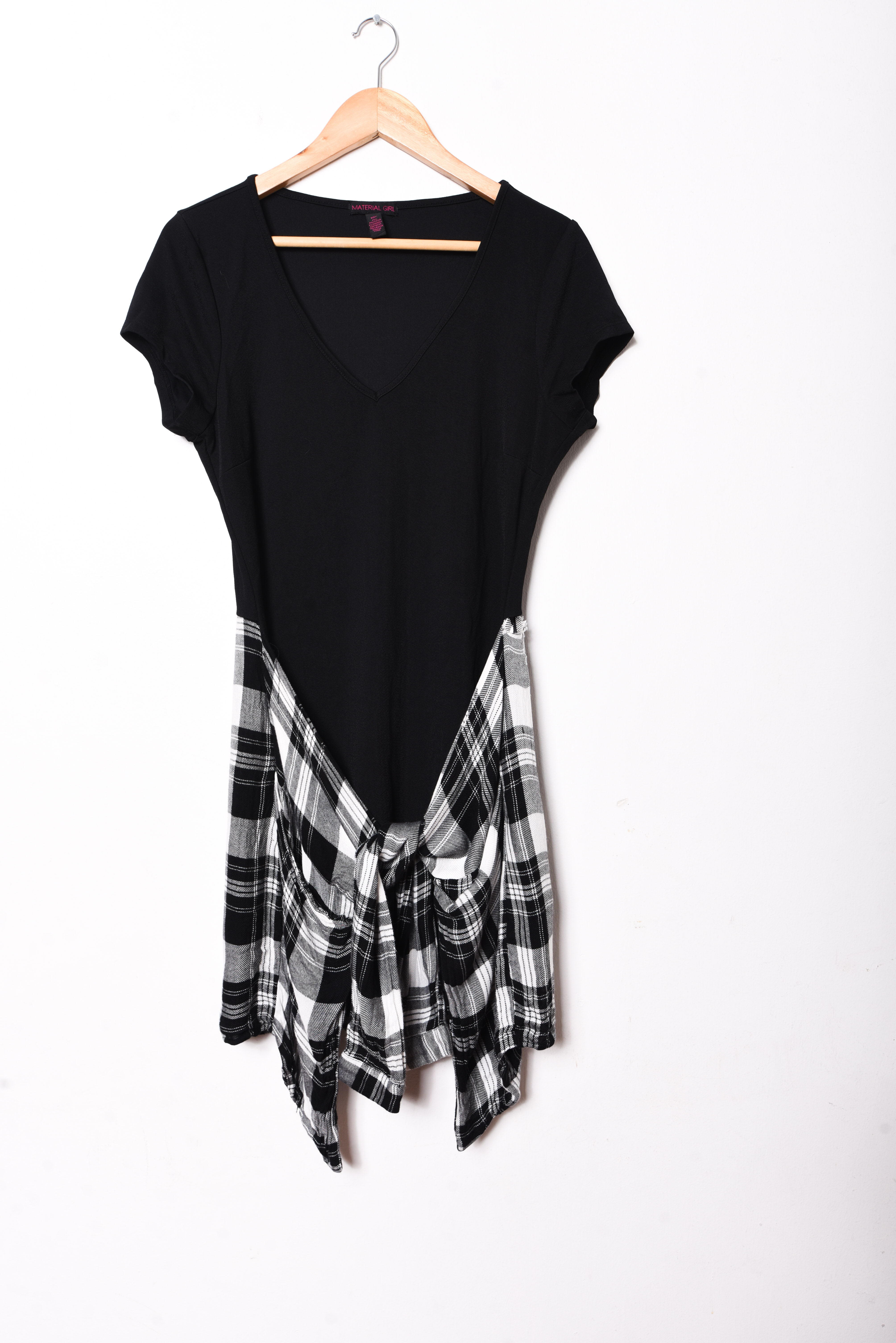 Vestido black tartán nudo