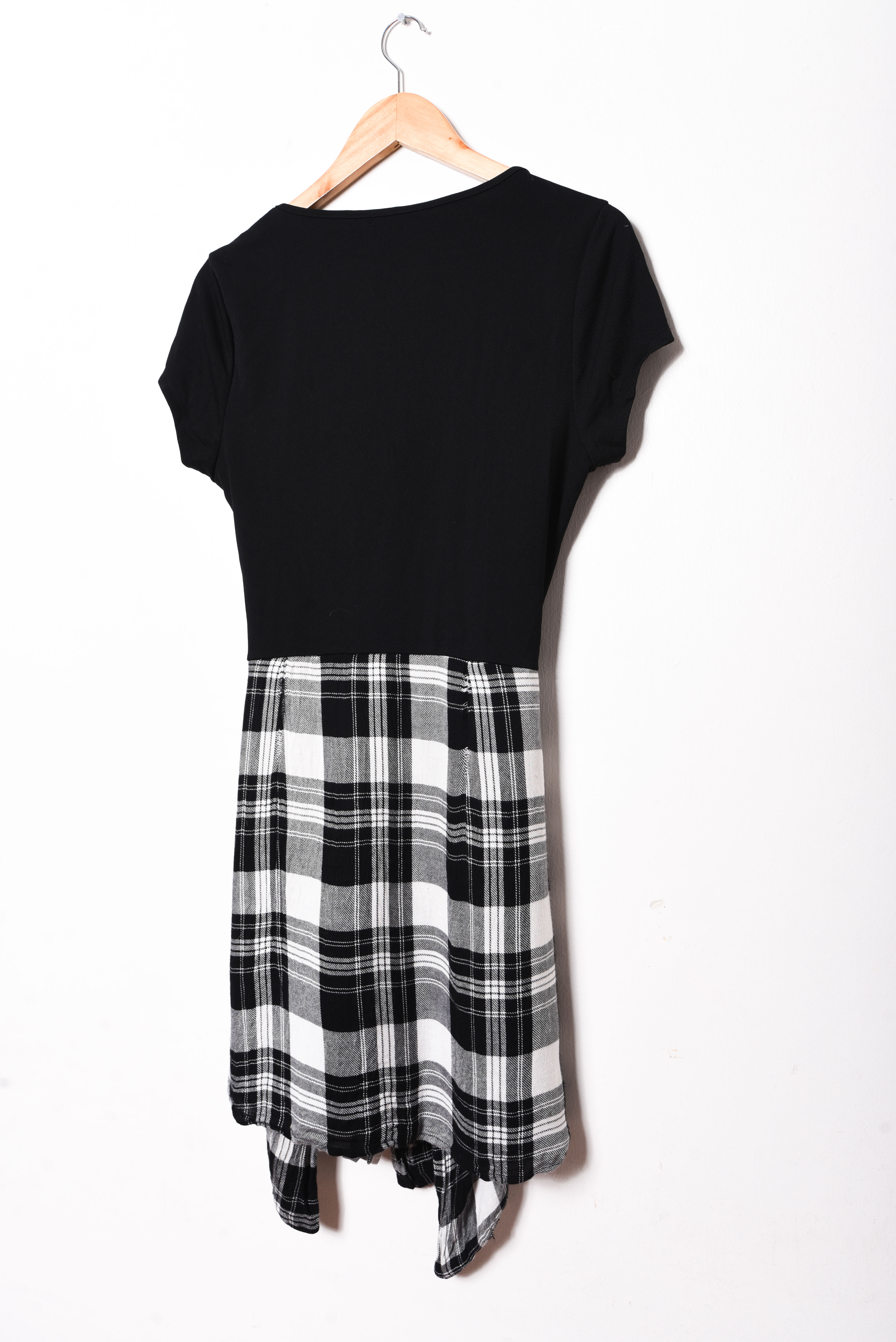 Vestido black tartán nudo