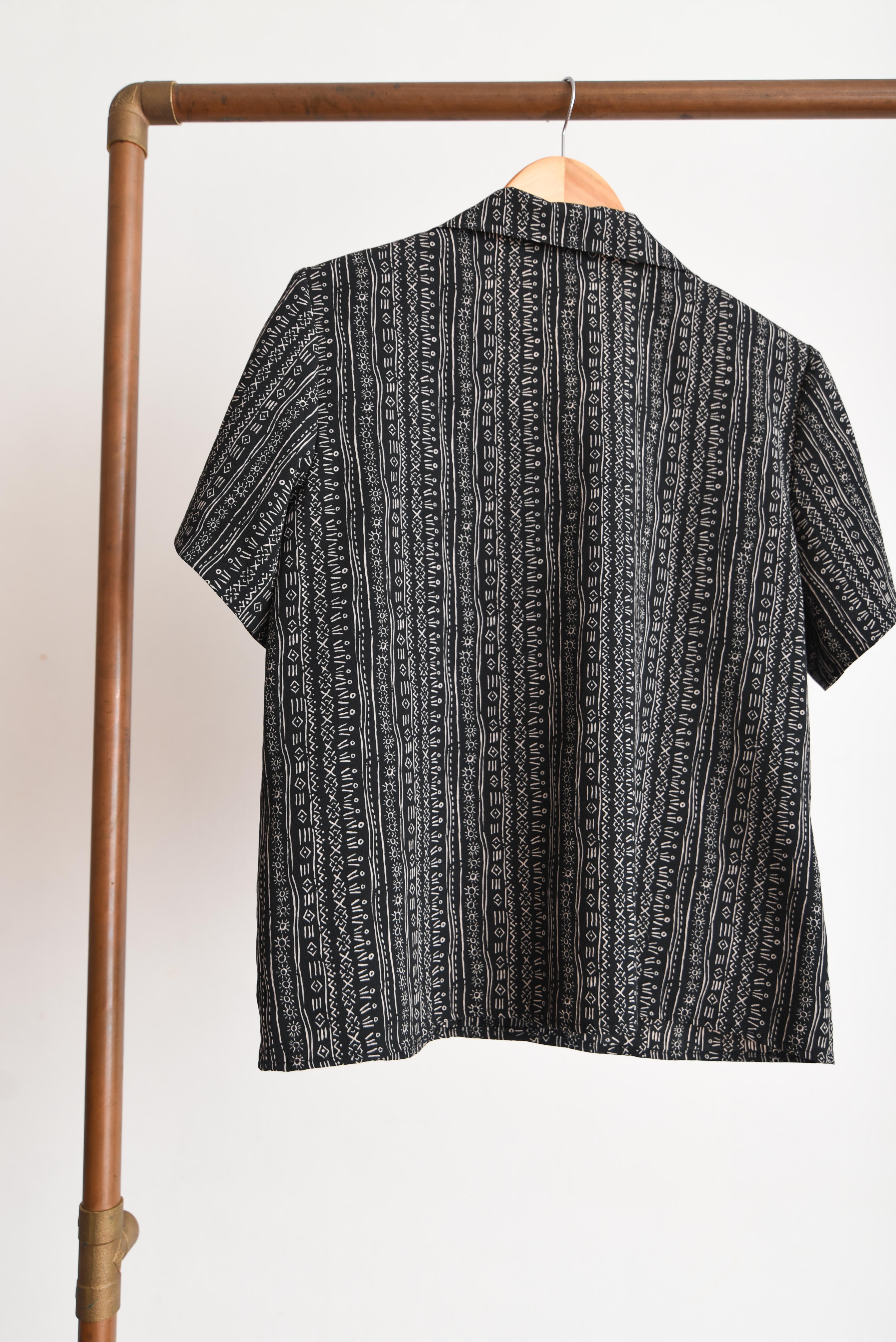 Camisa 90s folk print