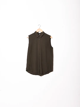 Blusa café Uniqlo