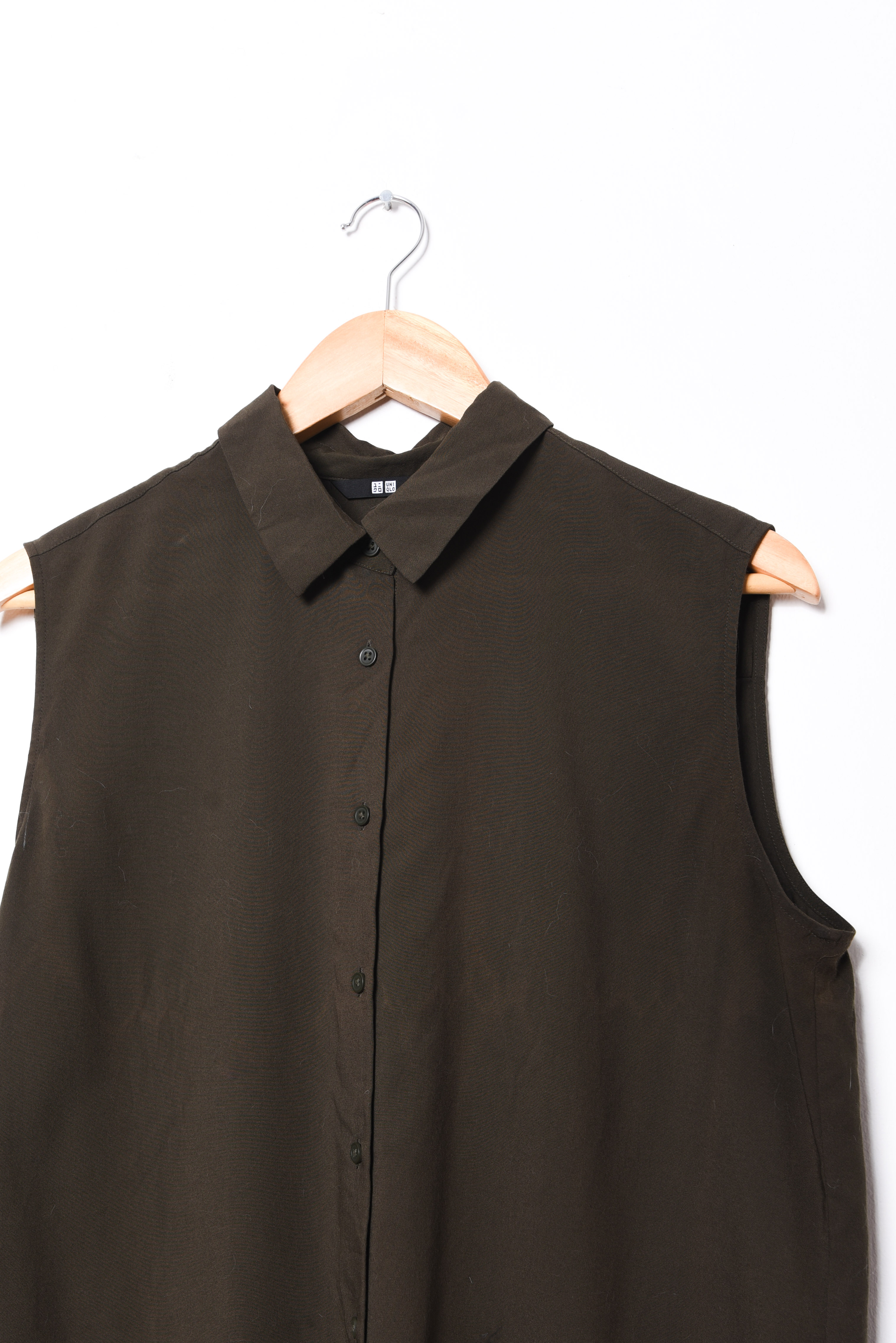 Blusa café Uniqlo