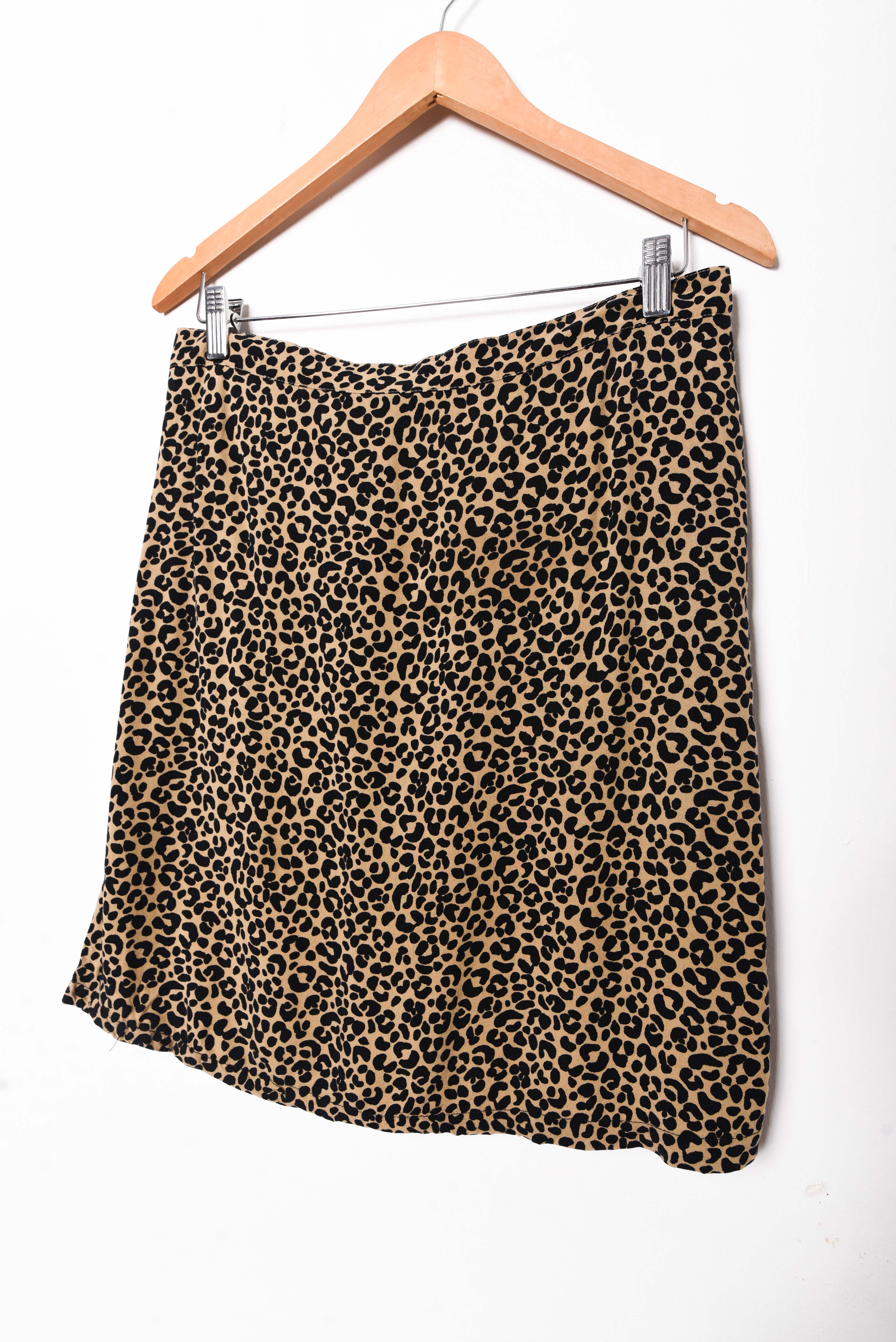 Falda café animal print