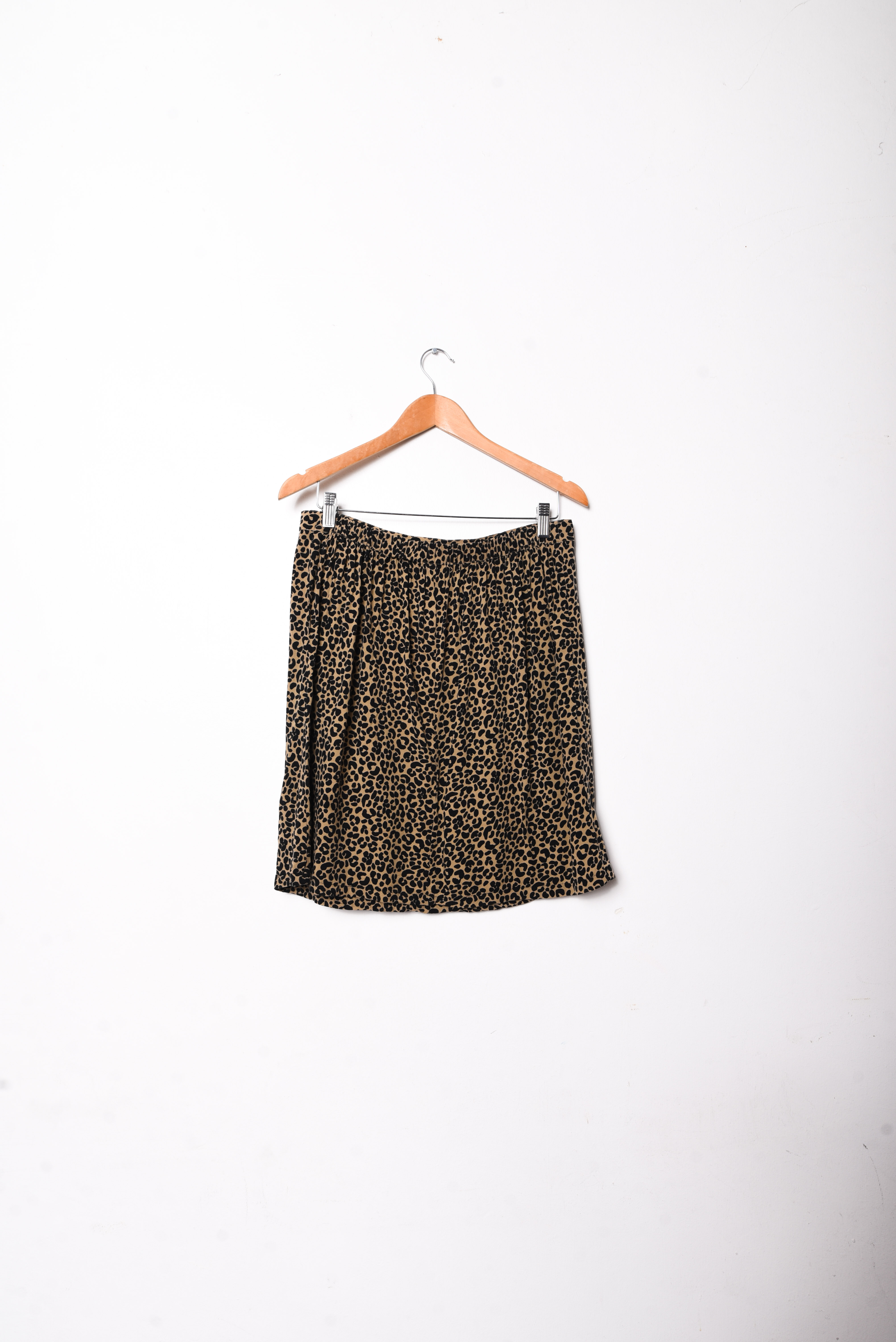 Falda café animal print
