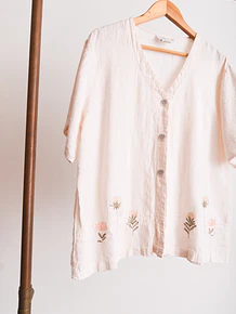 Blusa lino flores bordadas