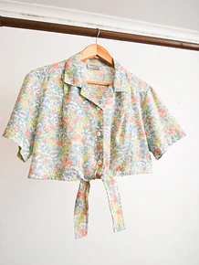 Blusa crop lazito pastel floral vntg