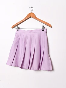 Falda lila tablas