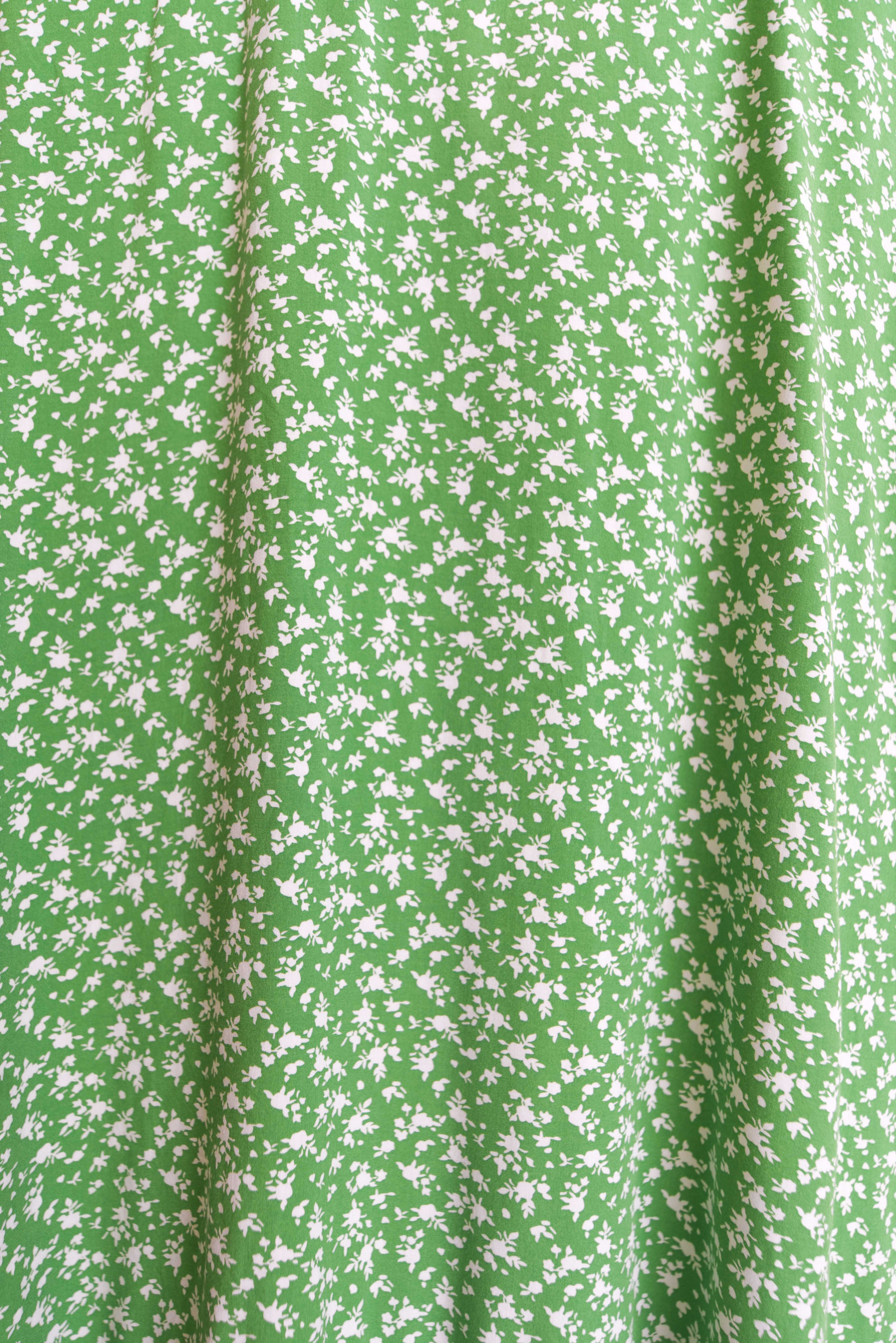 Vestido camisero verde floral