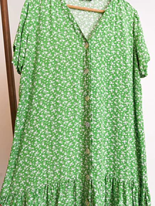 Vestido camisero verde floral