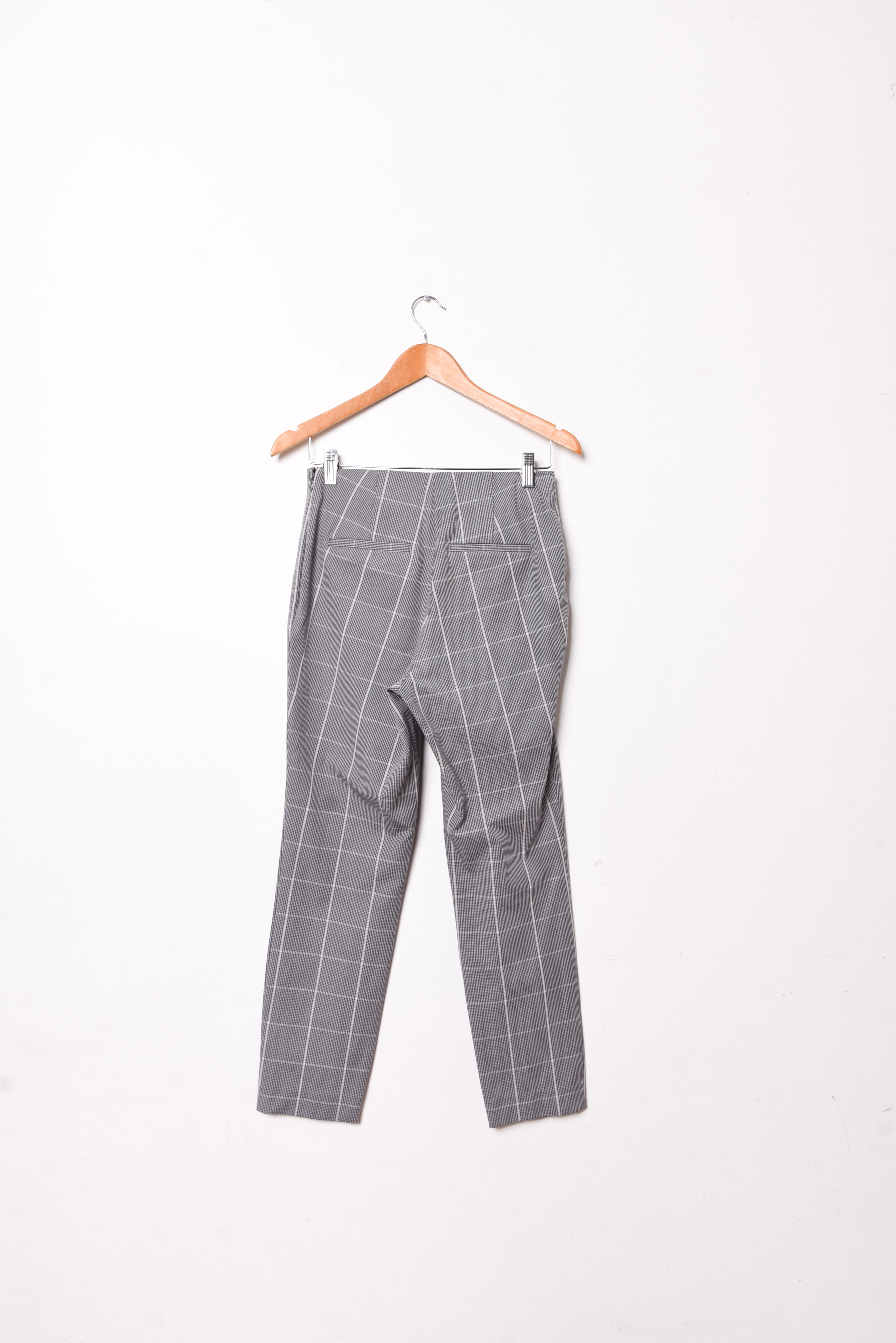 Pantalón gris grilla formal