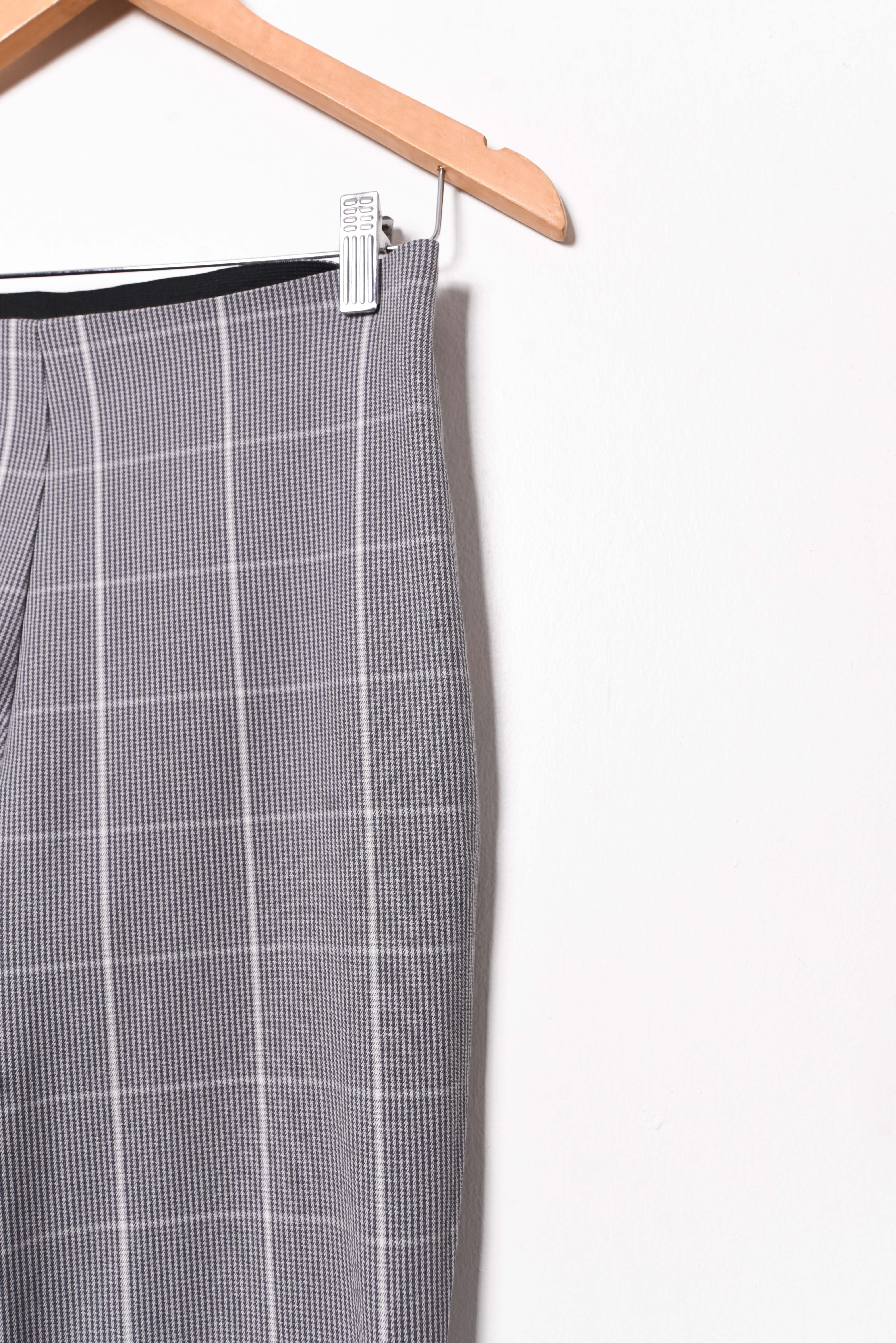 Pantalón gris grilla formal