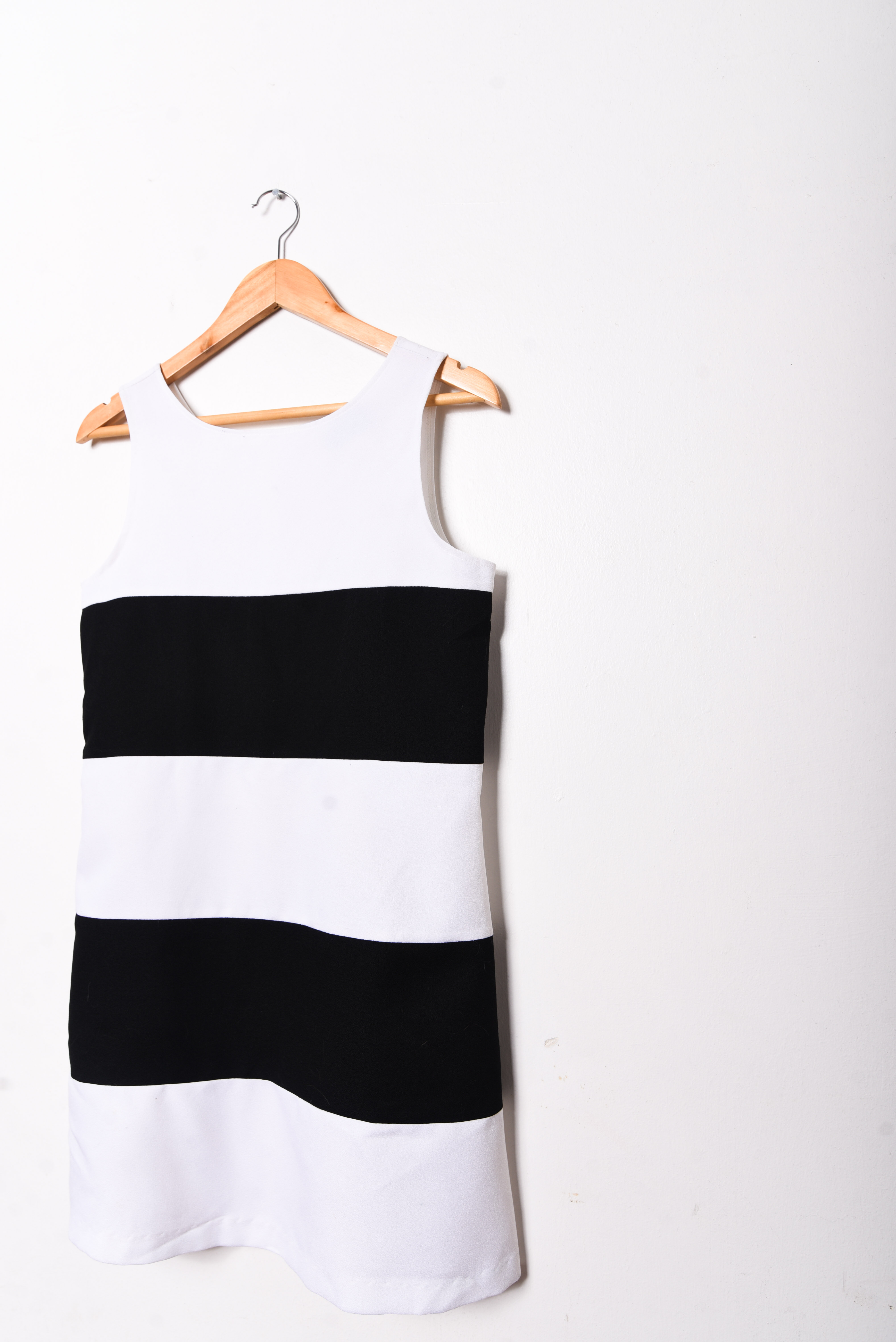 Vestido b&w franjas 90s