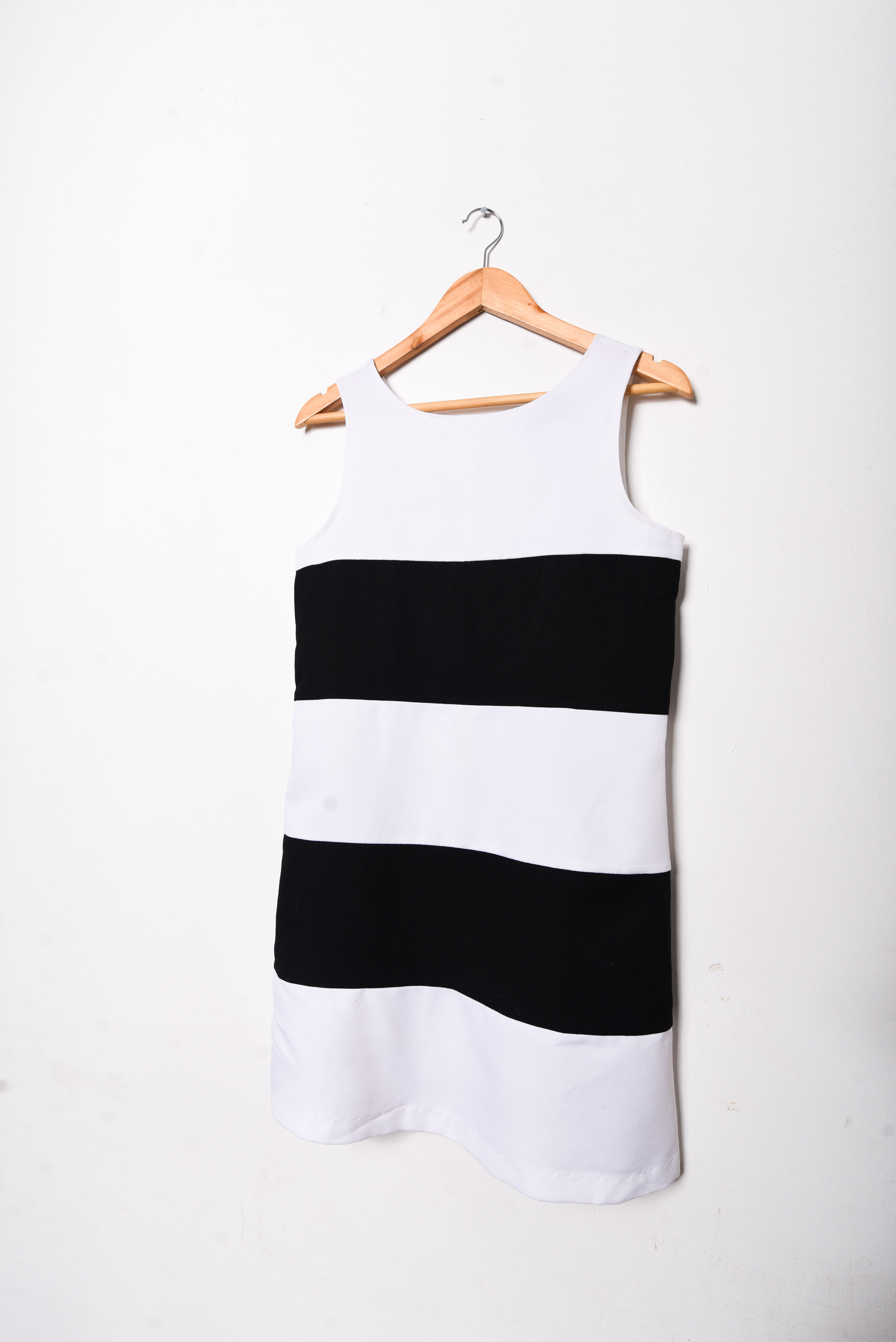 Vestido b&w franjas 90s