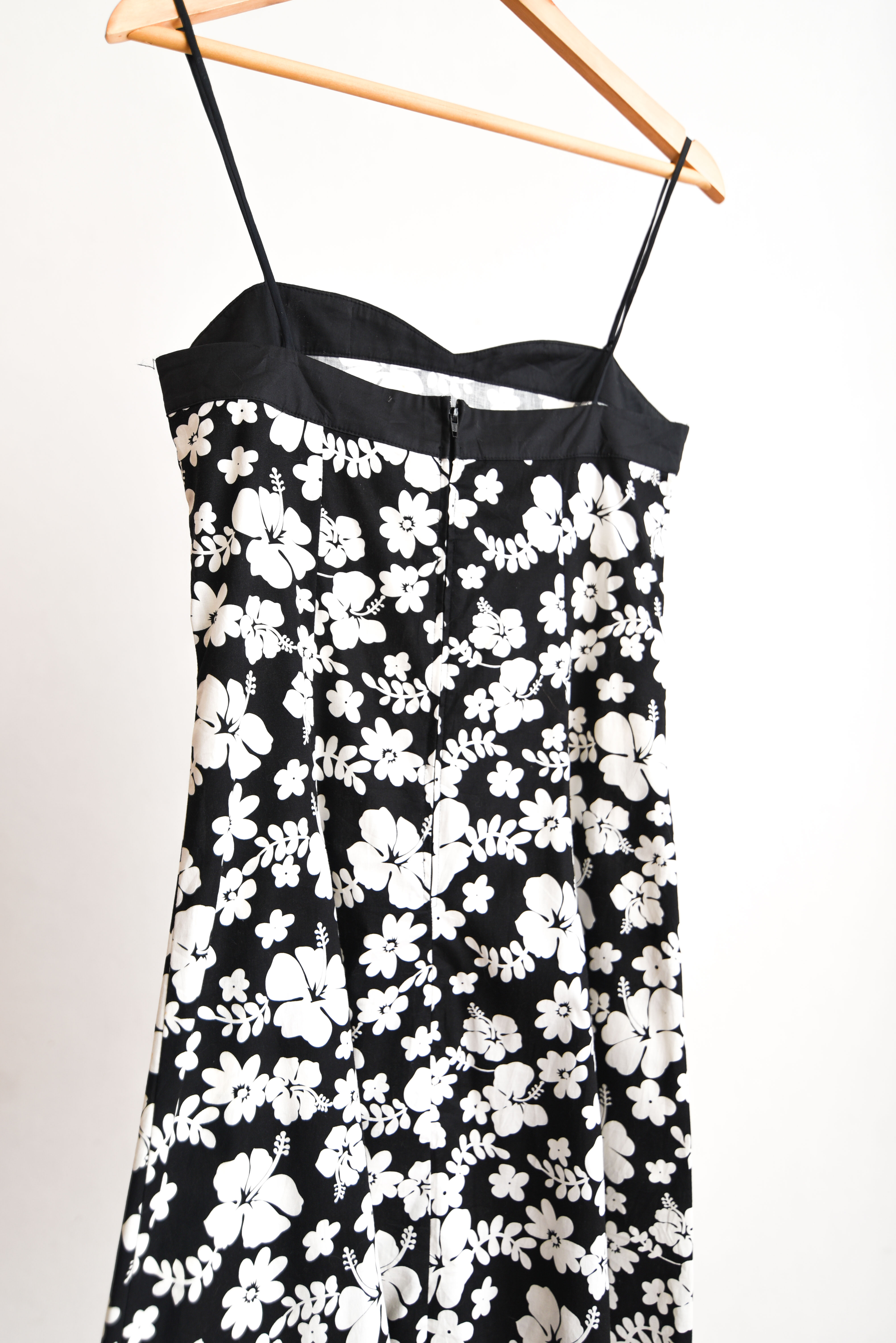 Vestido solera floral 90s b&w