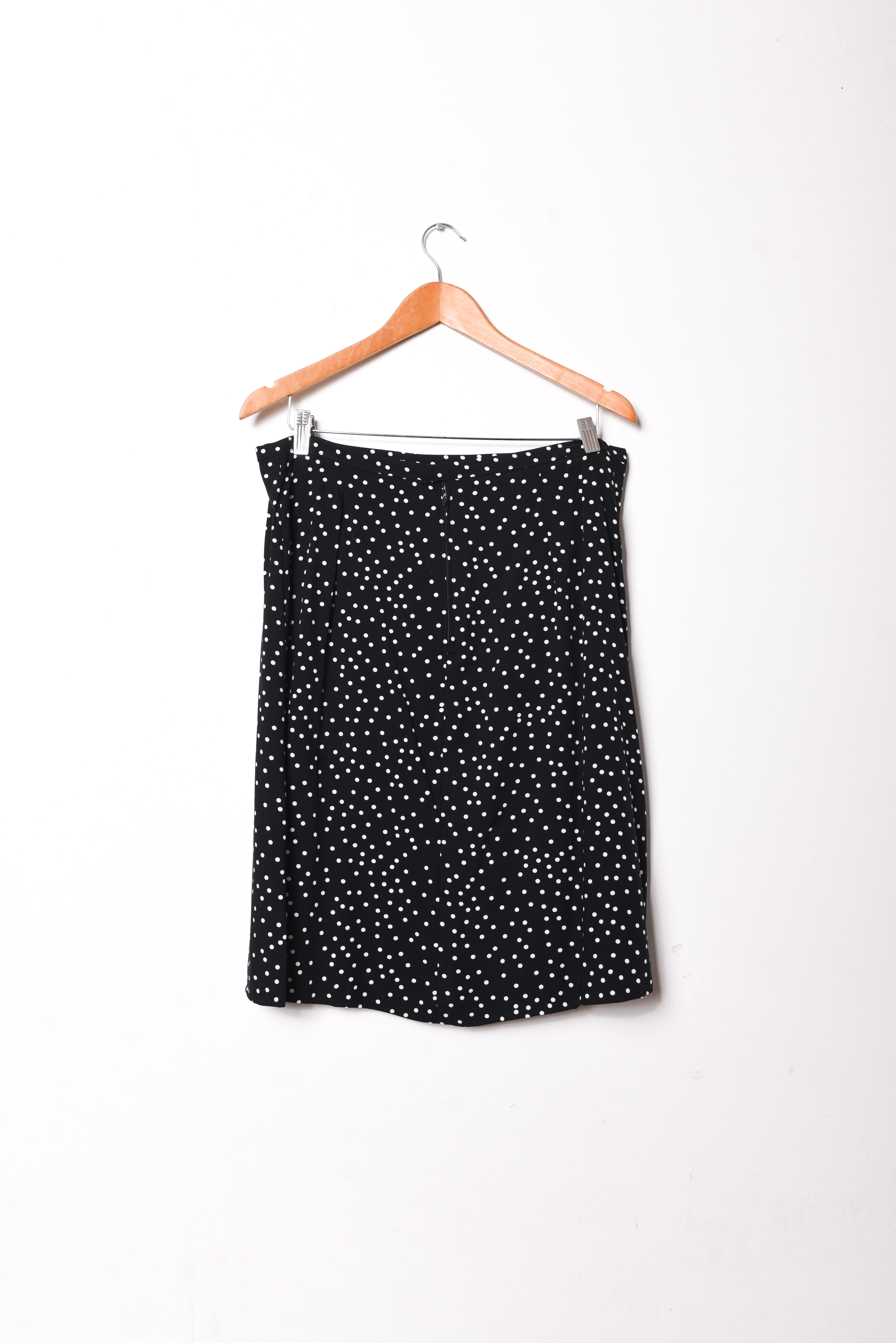 Falda negra polka dots
