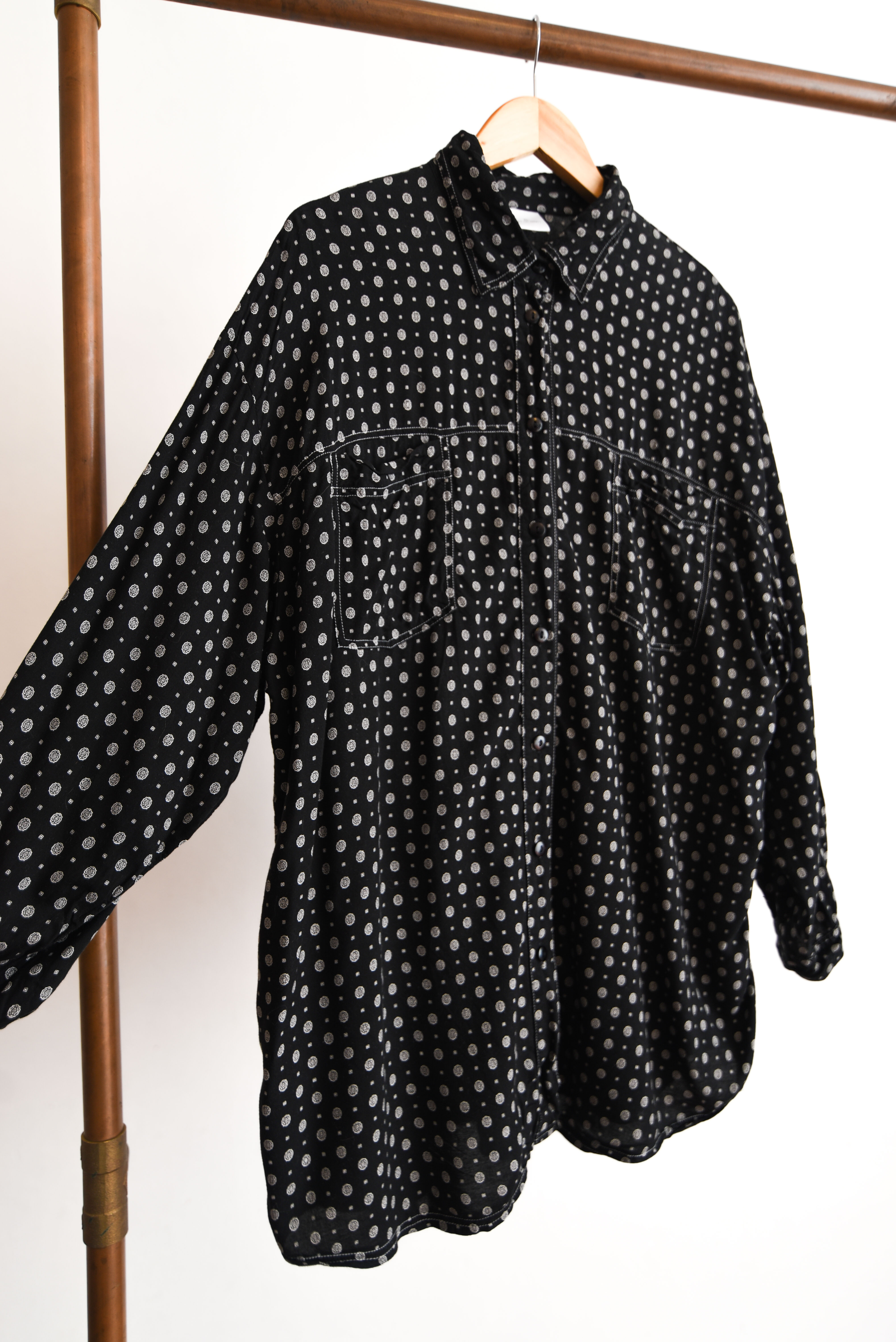 Camisa negra 90s figuras