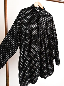 Camisa negra 90s figuras