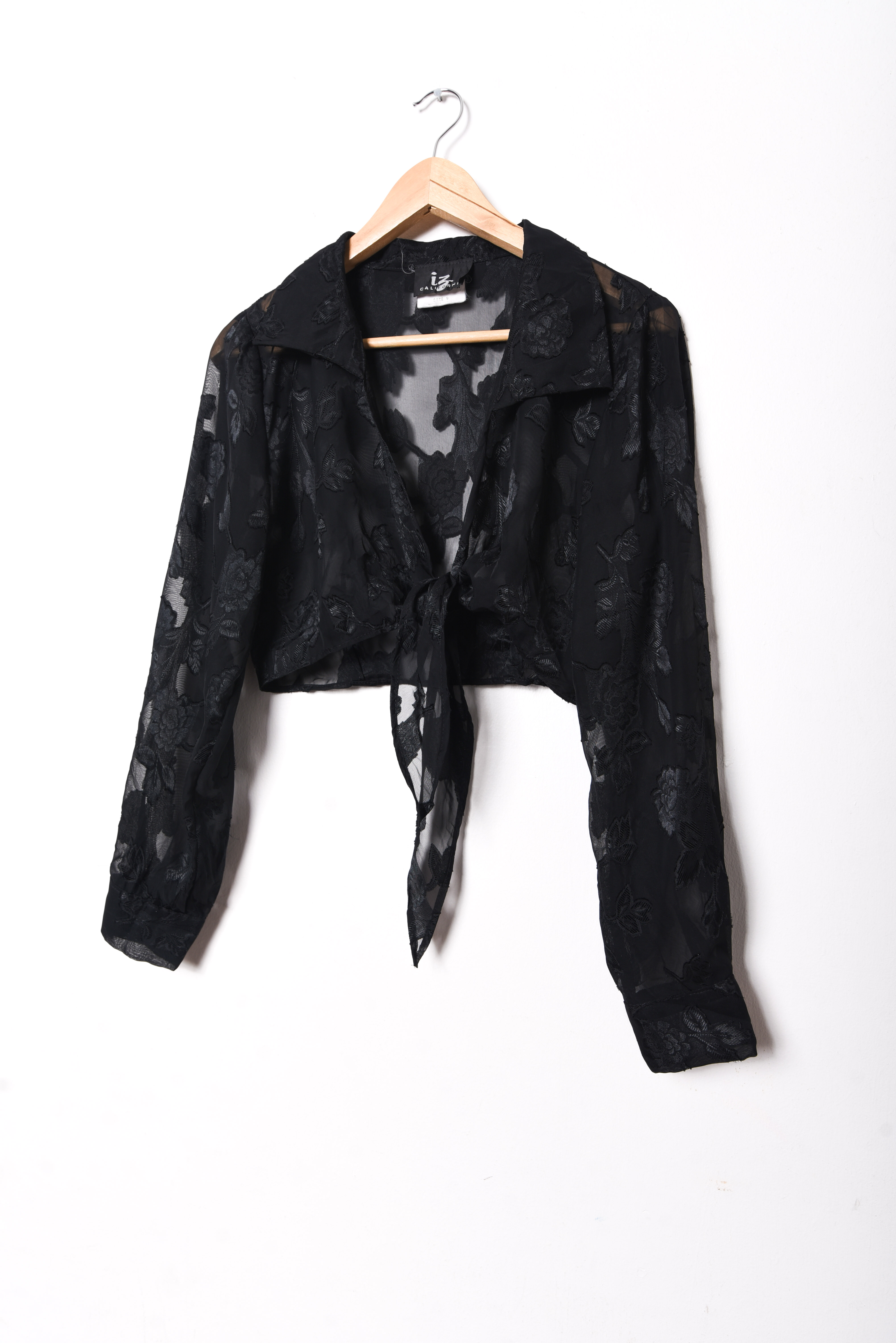Blusa crop negra taslucida 90s
